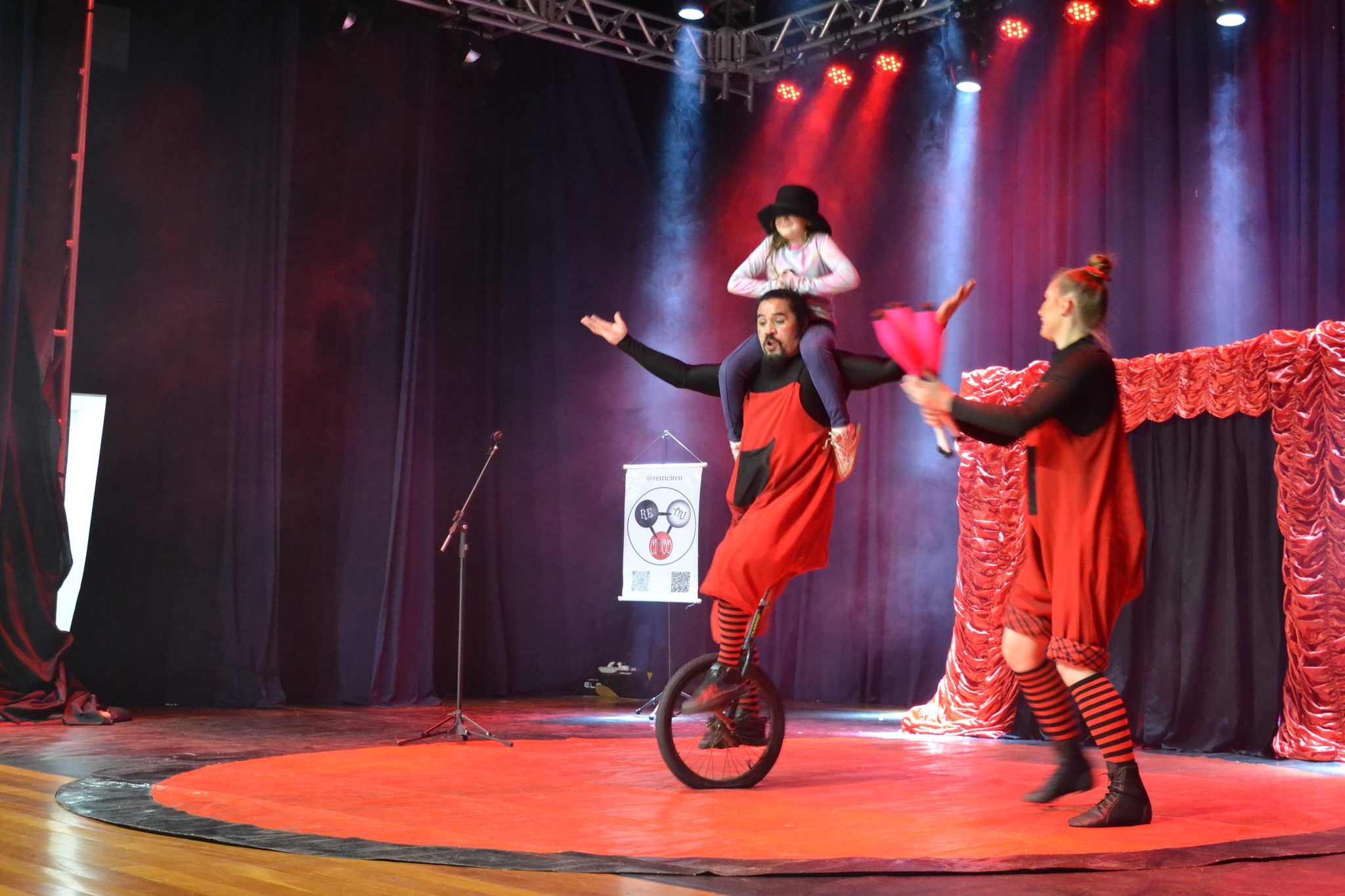 Festival Atena - "Circo de Bolso" (26/06)