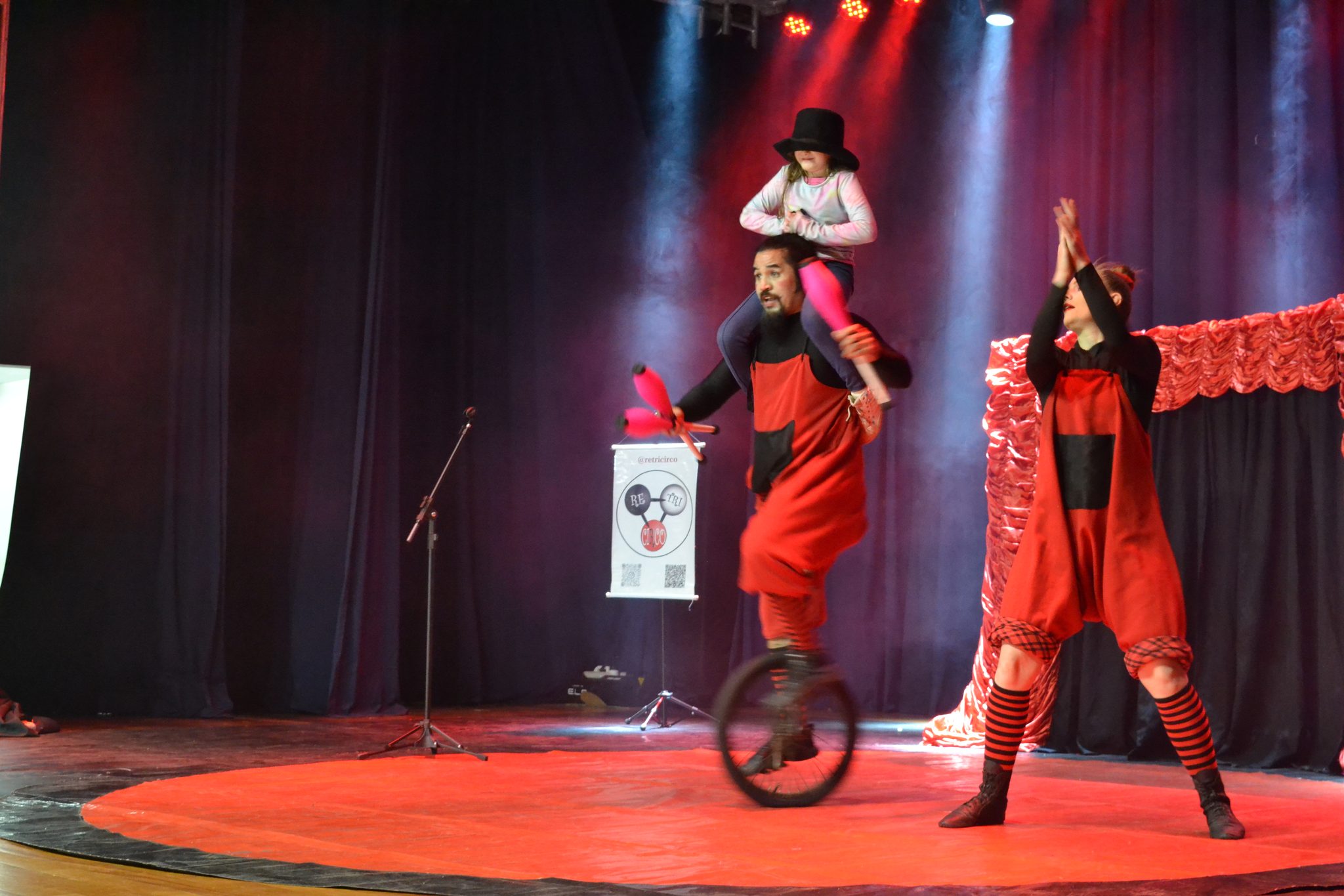 Festival Atena - "Circo de Bolso" (26/06)