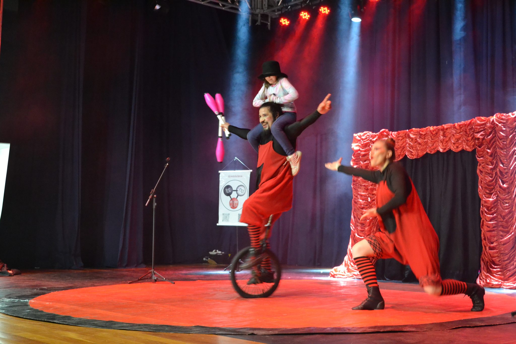 Festival Atena - "Circo de Bolso" (26/06)