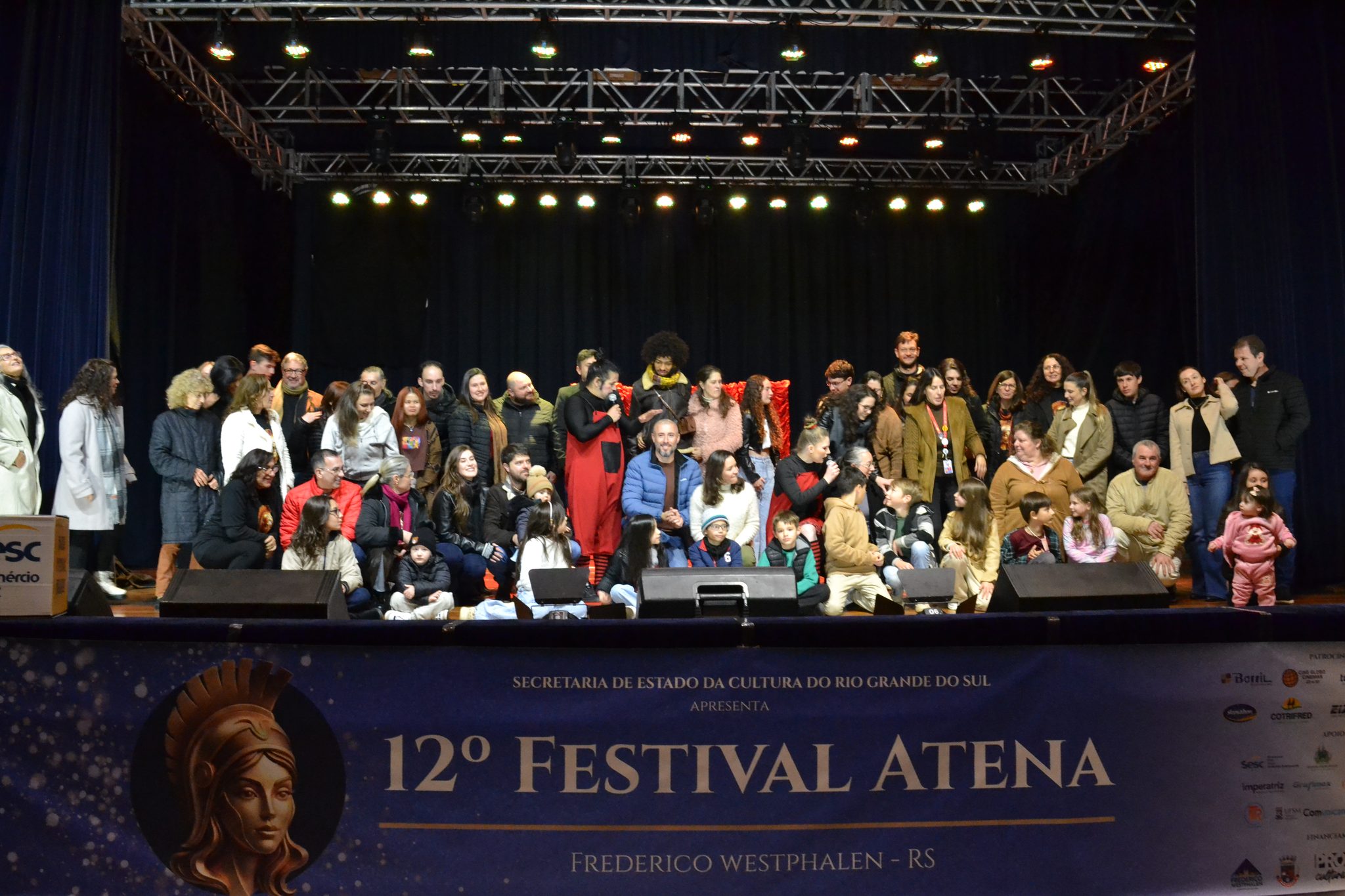 Festival Atena - "Circo de Bolso" (26/06)