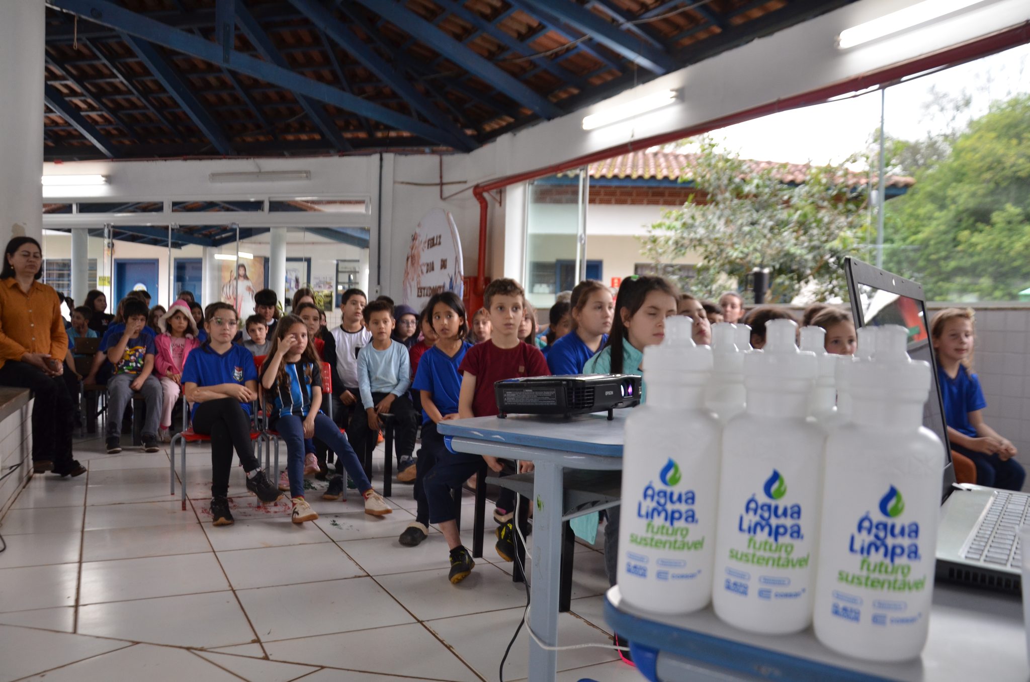 Cristal do Sul - Água Limpa, Futuro Sustentável: Escola Municipal de Ensino Fundamental Professora Nelci Liane de Vargas