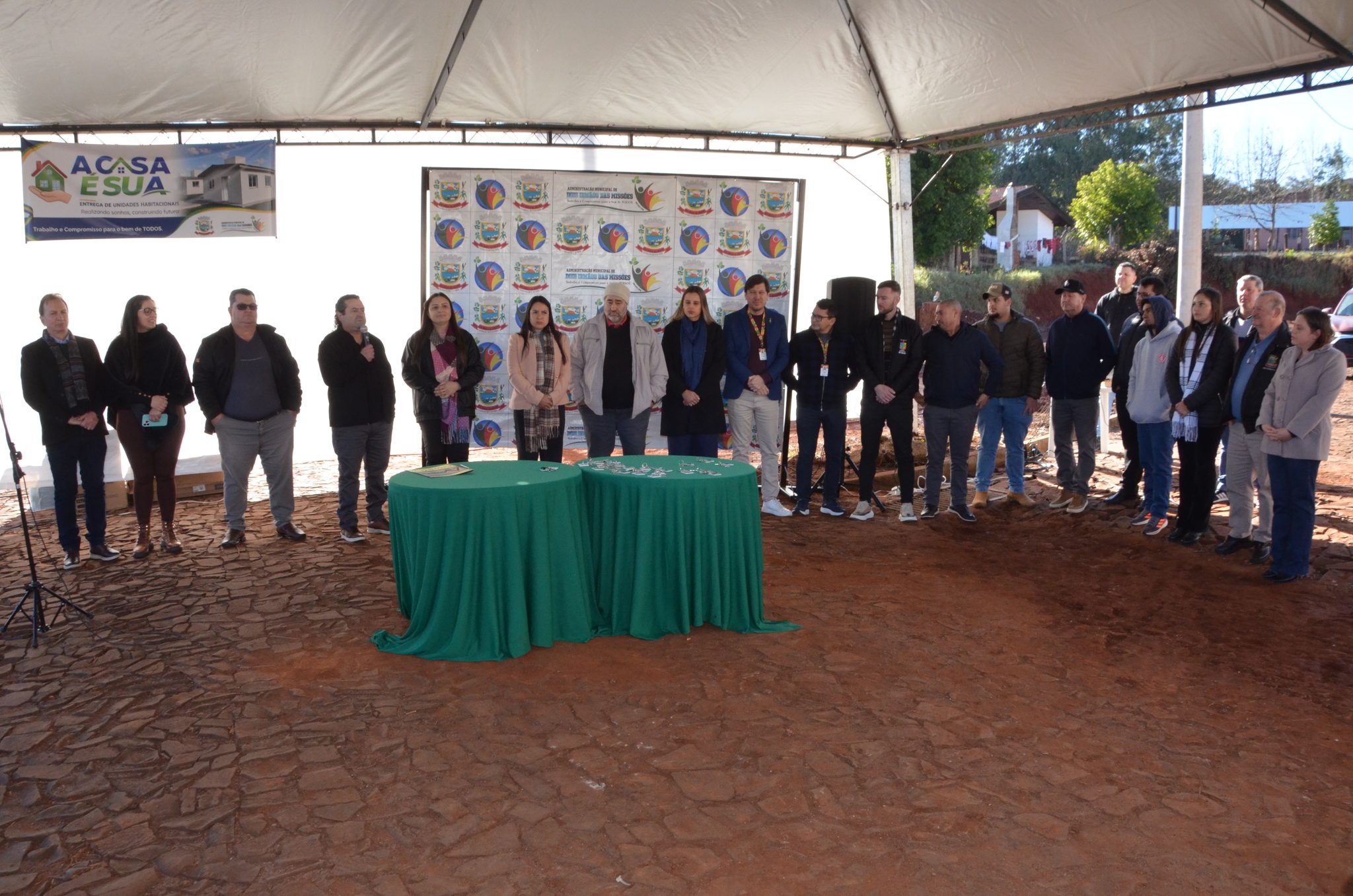 Dois Irmãos das Missões entrega 20 moradias em parceria com Governo do RS