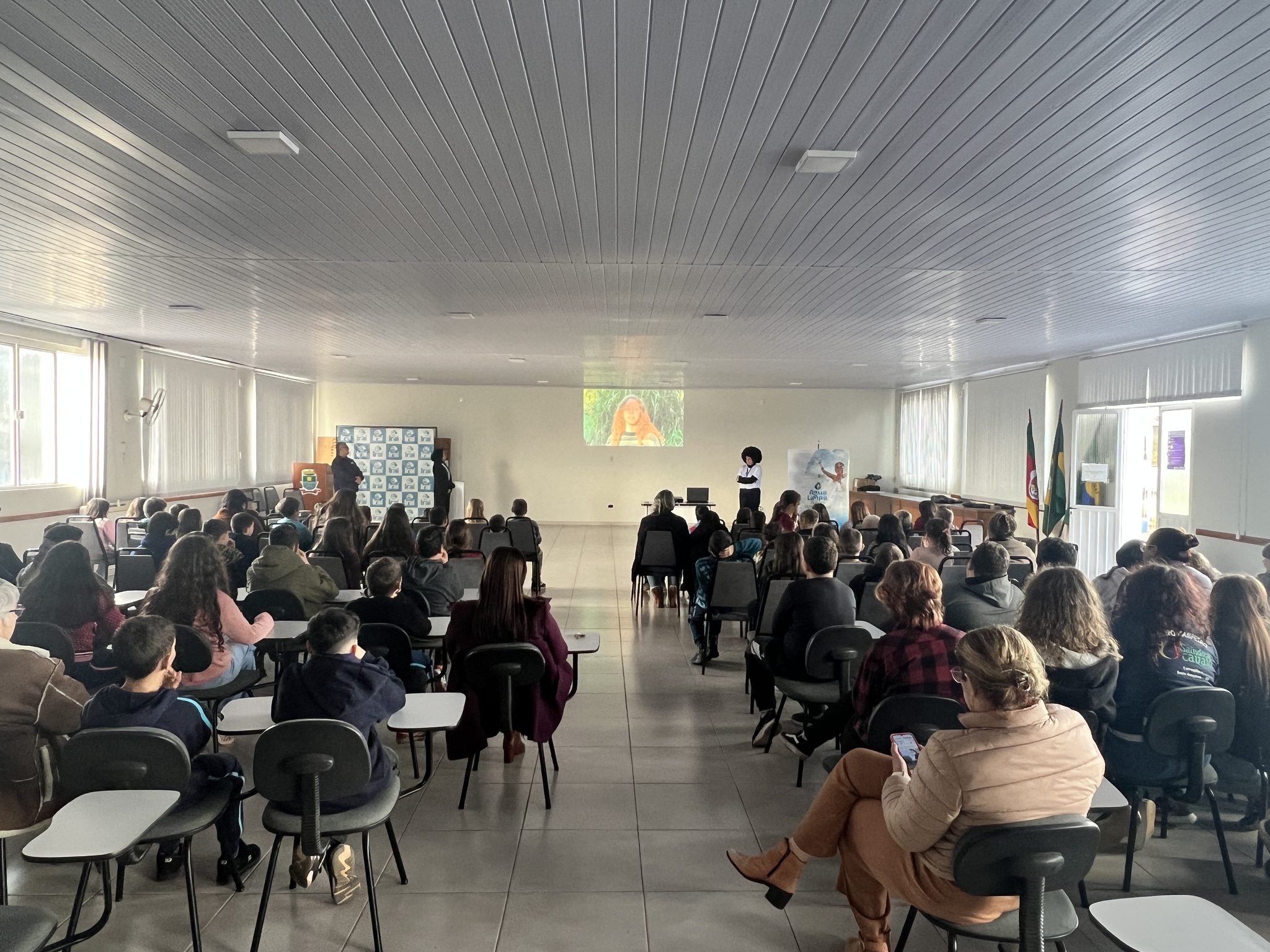 Água Limpa, Futuro Sustentável: Escola Municipal Casa da Criança