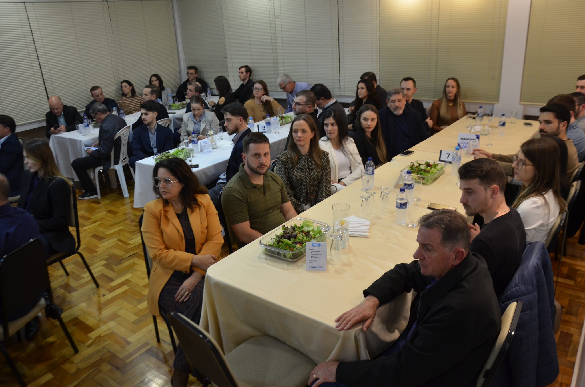 FW - Fórum das ACIs e No Tom da Conversa com Norberto Ortigara
