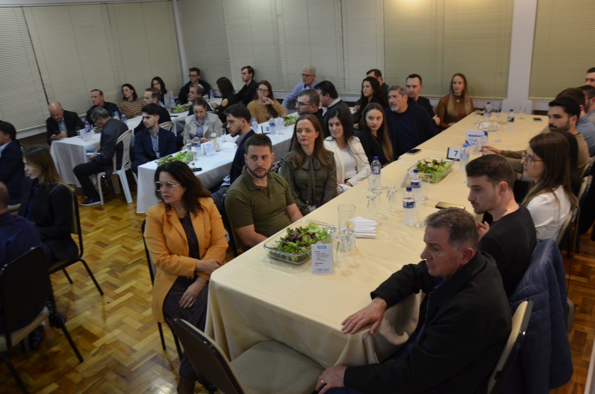 FW - Fórum das ACIs e No Tom da Conversa com Norberto Ortigara