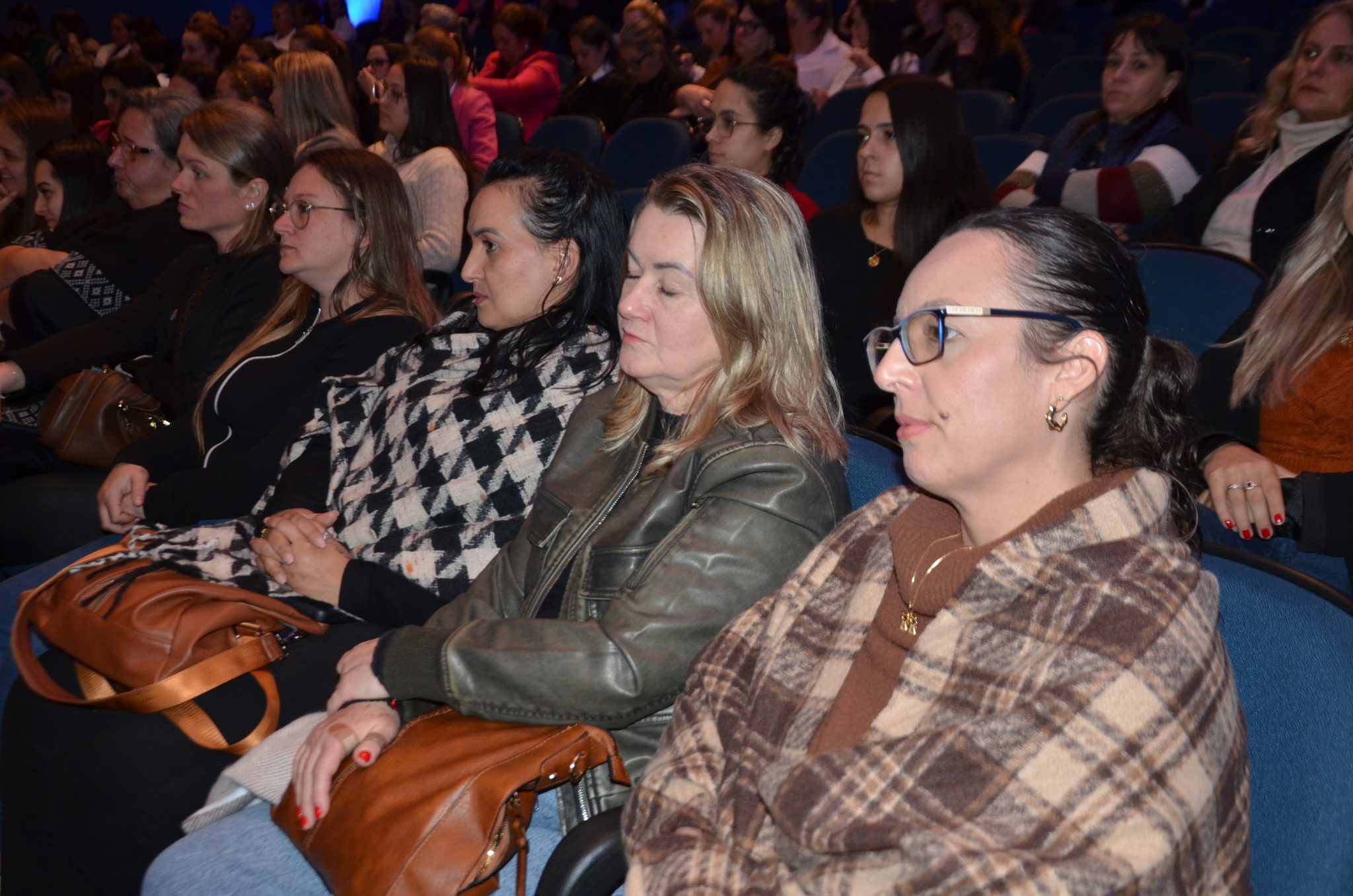 FW - Agosto Lilás: As Vozes das Mulheres da Amzop
