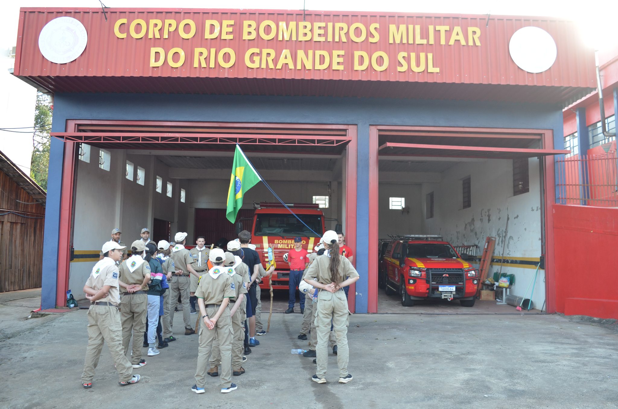 Curso dos escoteiros com o Corpo de Bombeiros