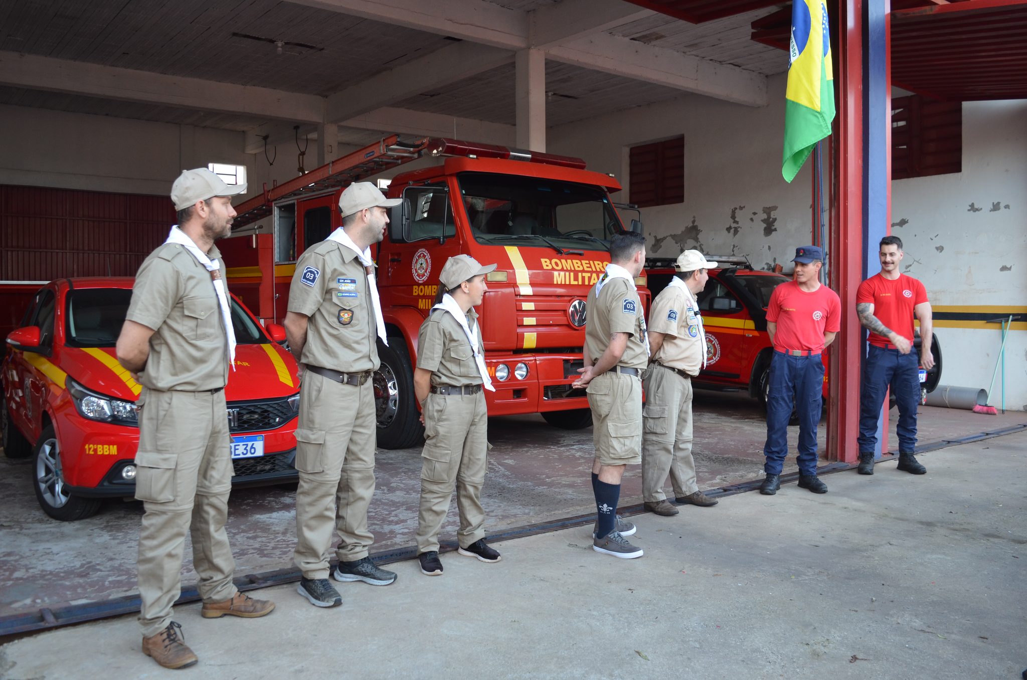 Curso dos escoteiros com o Corpo de Bombeiros