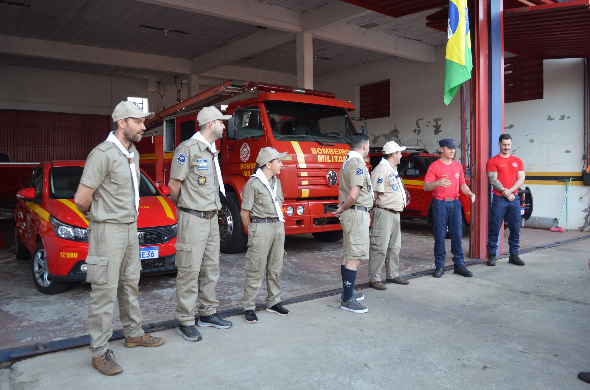 Curso dos escoteiros com o Corpo de Bombeiros