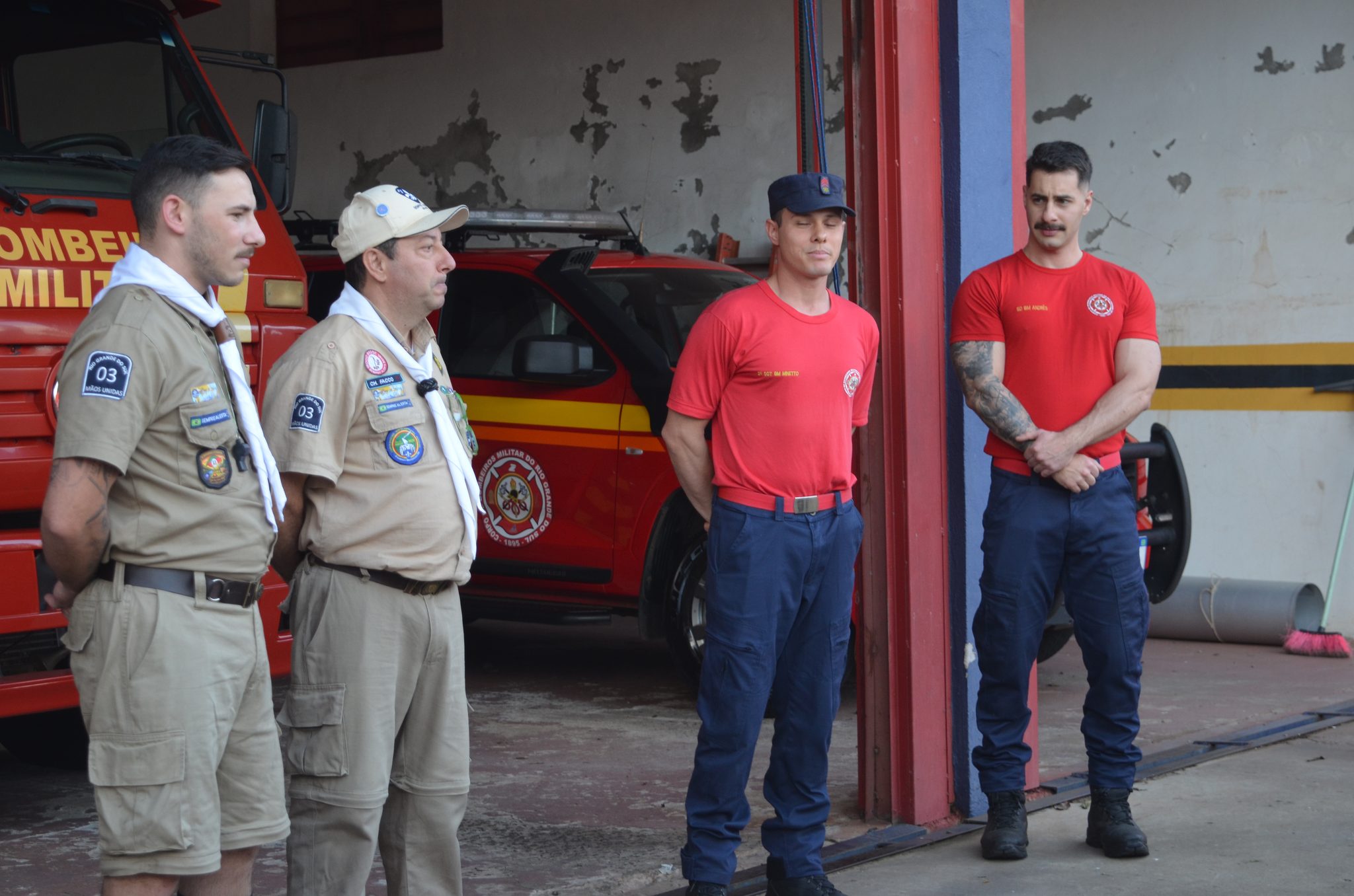 Curso dos escoteiros com o Corpo de Bombeiros