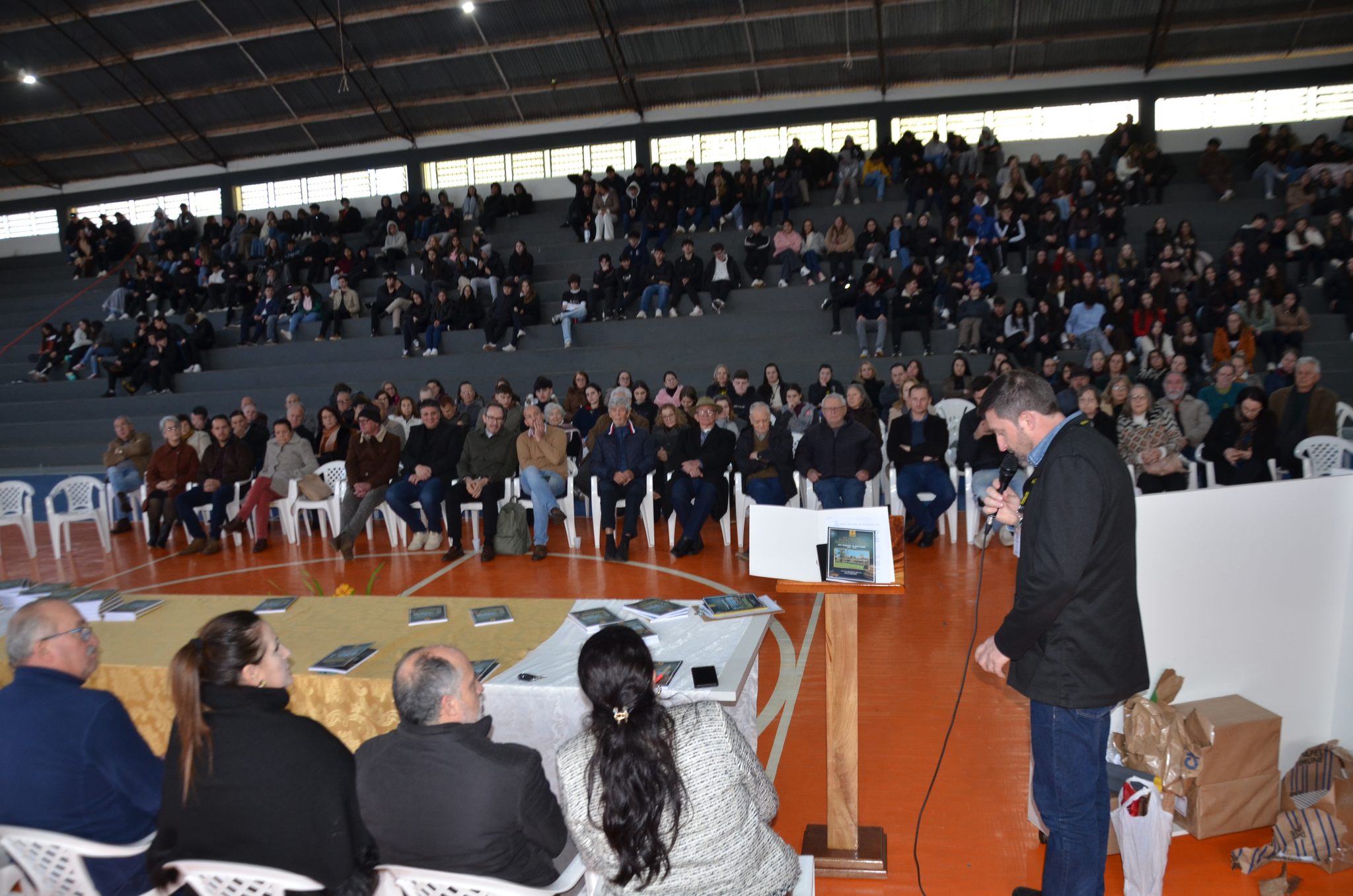 FW- Lançamento do livro “62 Anos da Escola Estadual Técnica José Cañellas – Um Gigante na Educação”