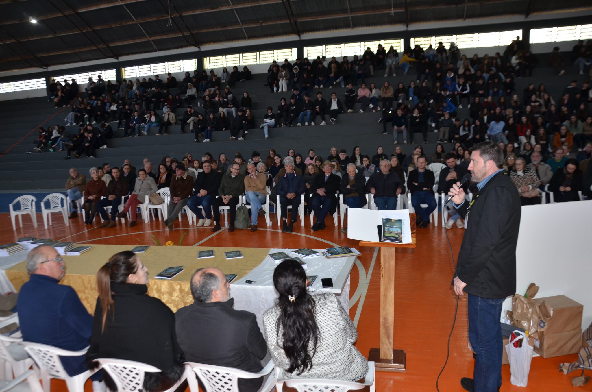 FW- Lançamento do livro “62 Anos da Escola Estadual Técnica José Cañellas – Um Gigante na Educação”