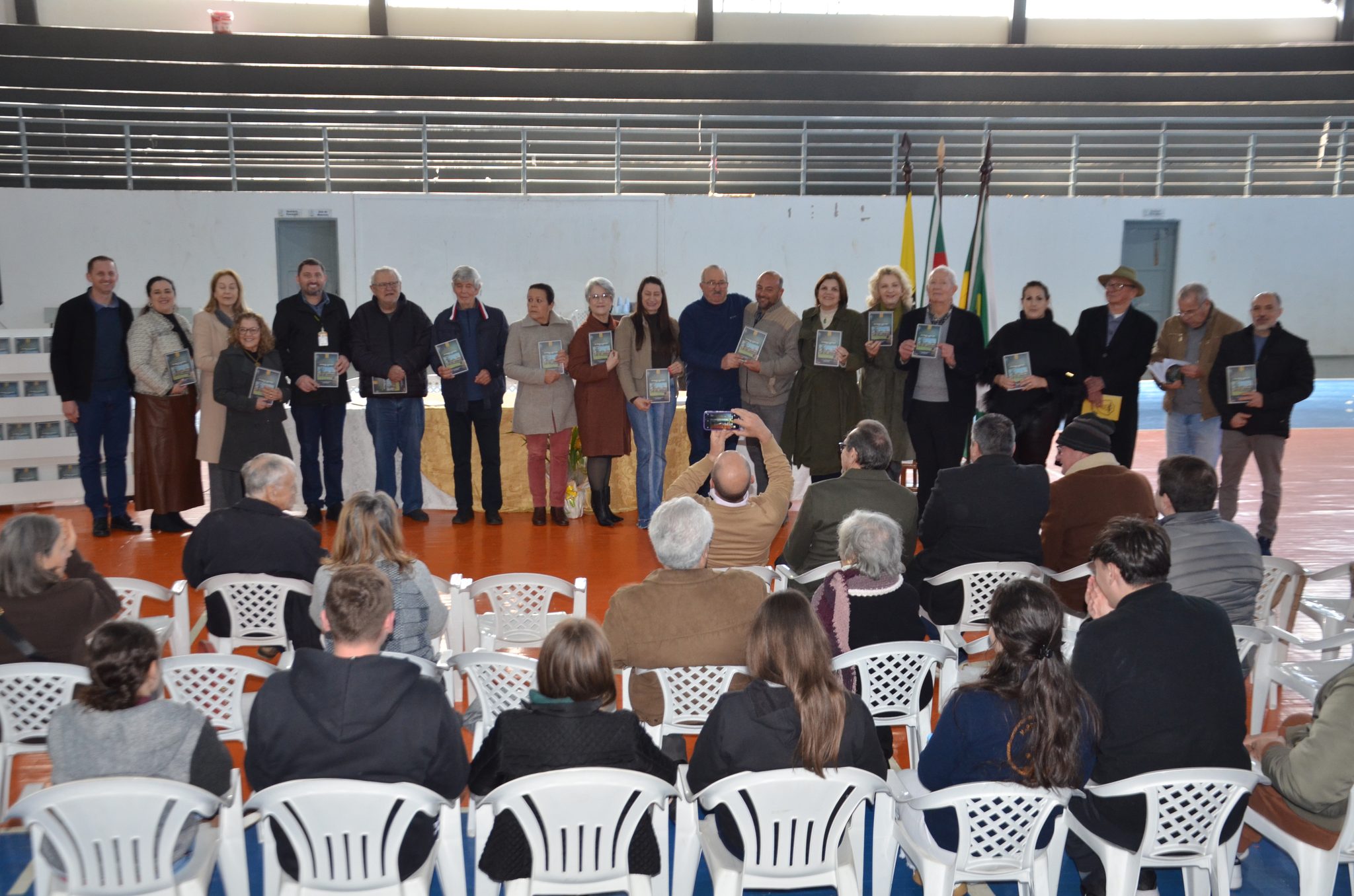 FW- Lançamento do livro “62 Anos da Escola Estadual Técnica José Cañellas – Um Gigante na Educação”