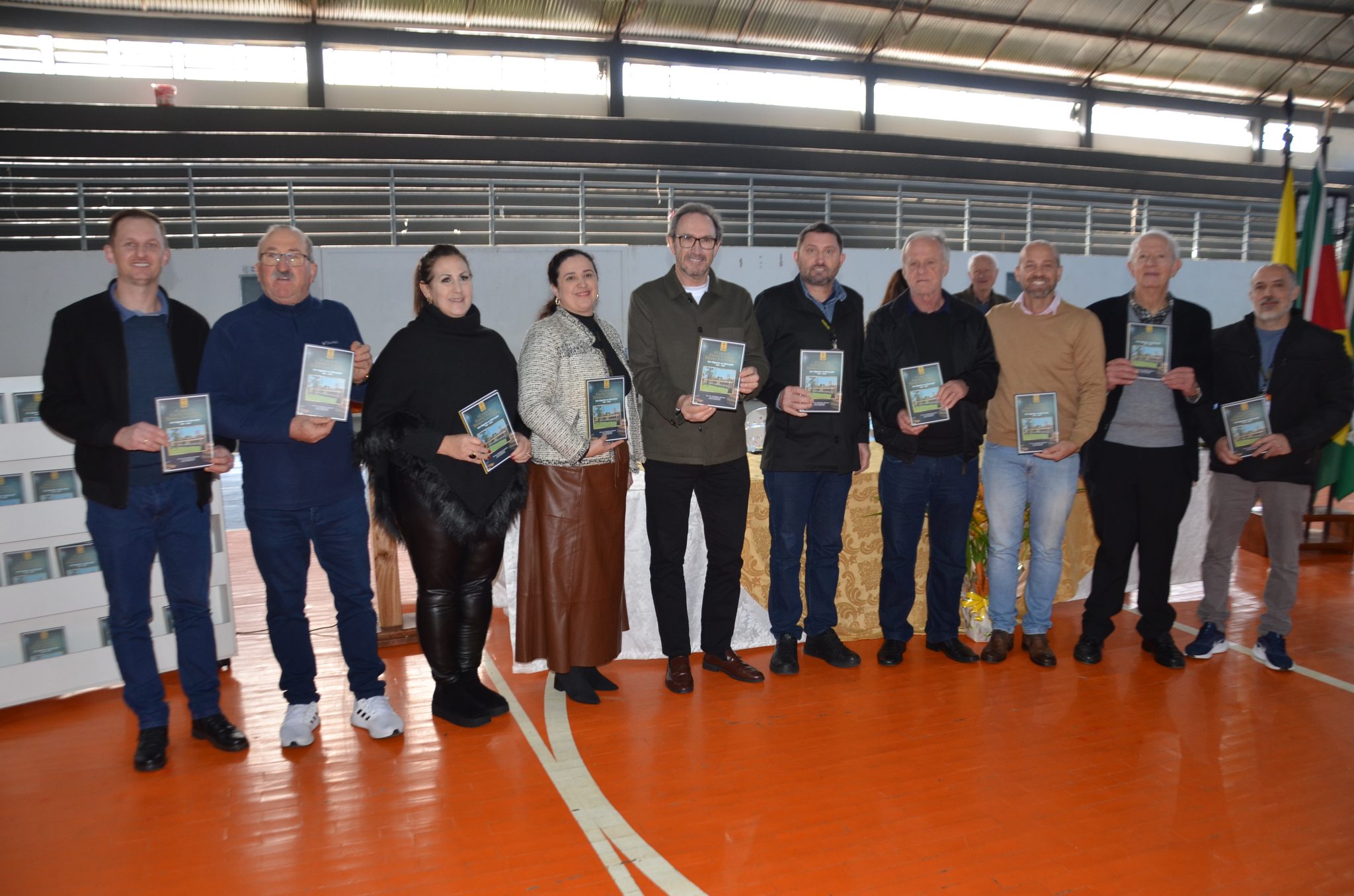 FW- Lançamento do livro “62 Anos da Escola Estadual Técnica José Cañellas – Um Gigante na Educação”