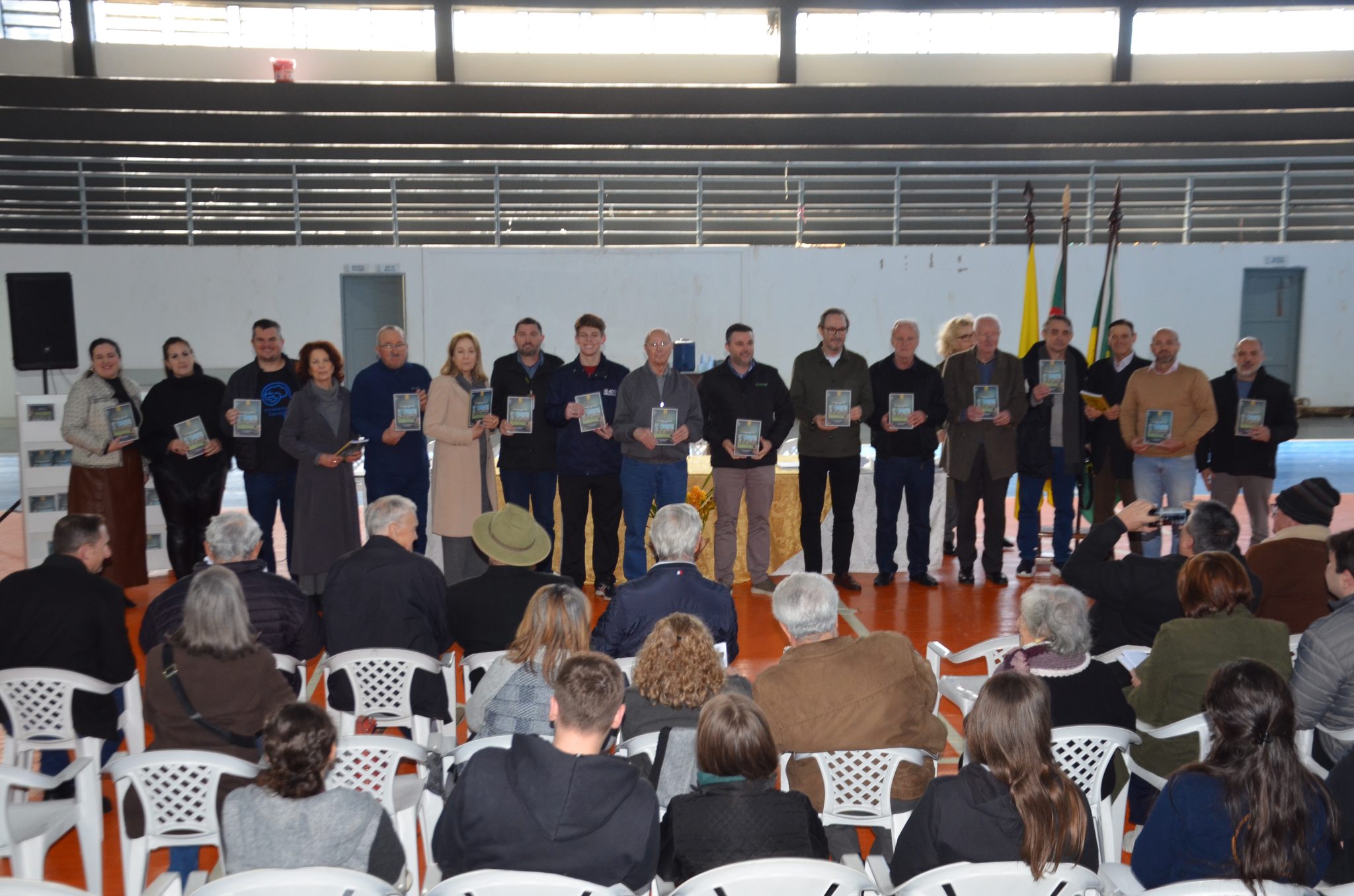 FW- Lançamento do livro “62 Anos da Escola Estadual Técnica José Cañellas – Um Gigante na Educação”