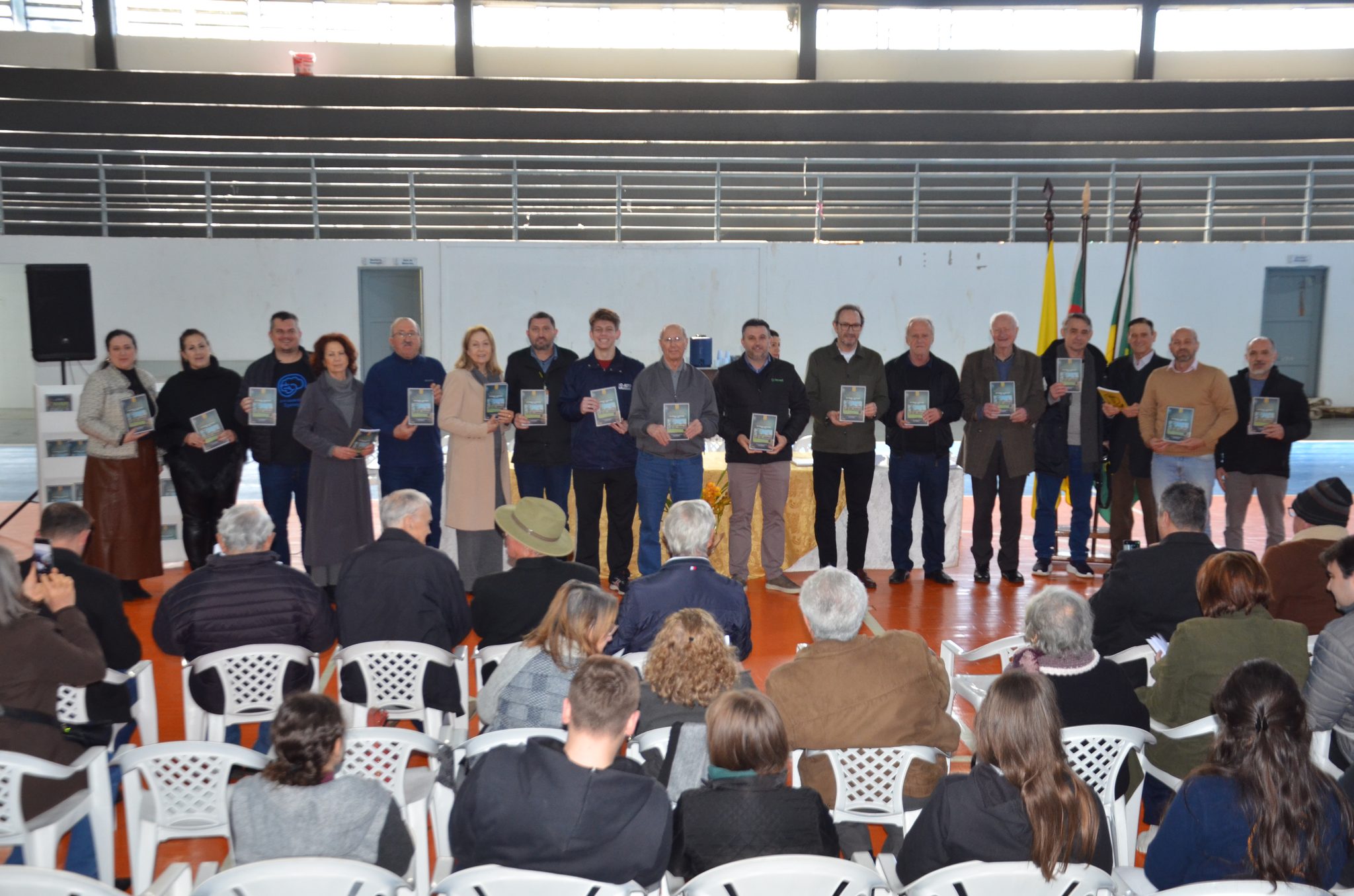 FW- Lançamento do livro “62 Anos da Escola Estadual Técnica José Cañellas – Um Gigante na Educação”