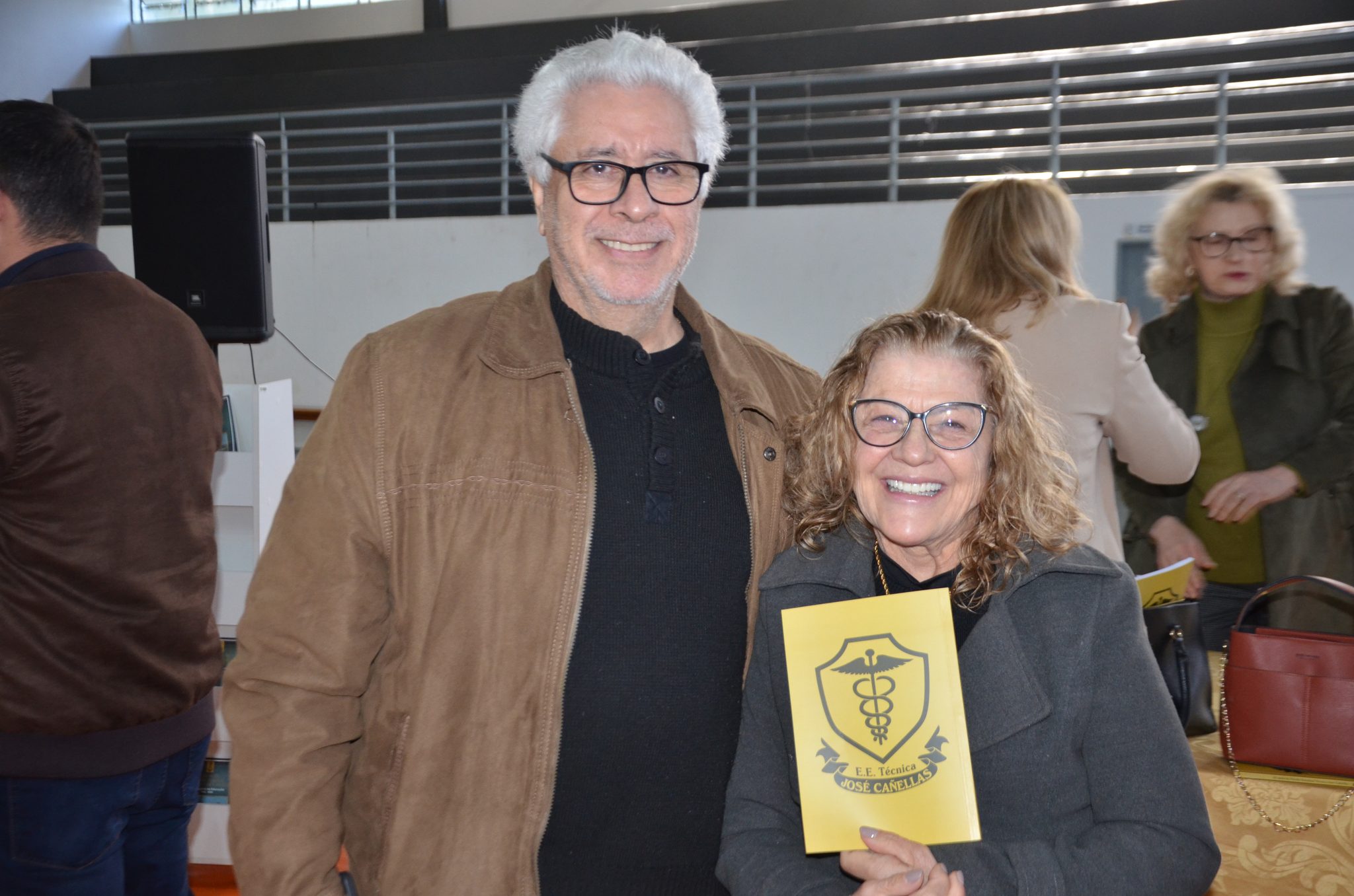 FW- Lançamento do livro “62 Anos da Escola Estadual Técnica José Cañellas – Um Gigante na Educação”