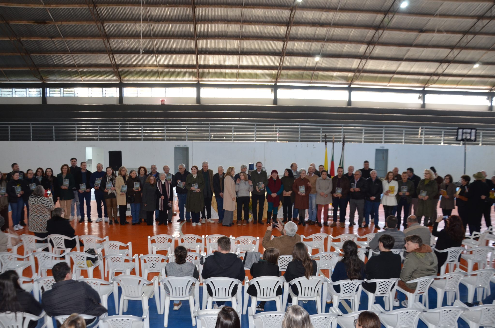 FW- Lançamento do livro “62 Anos da Escola Estadual Técnica José Cañellas – Um Gigante na Educação”