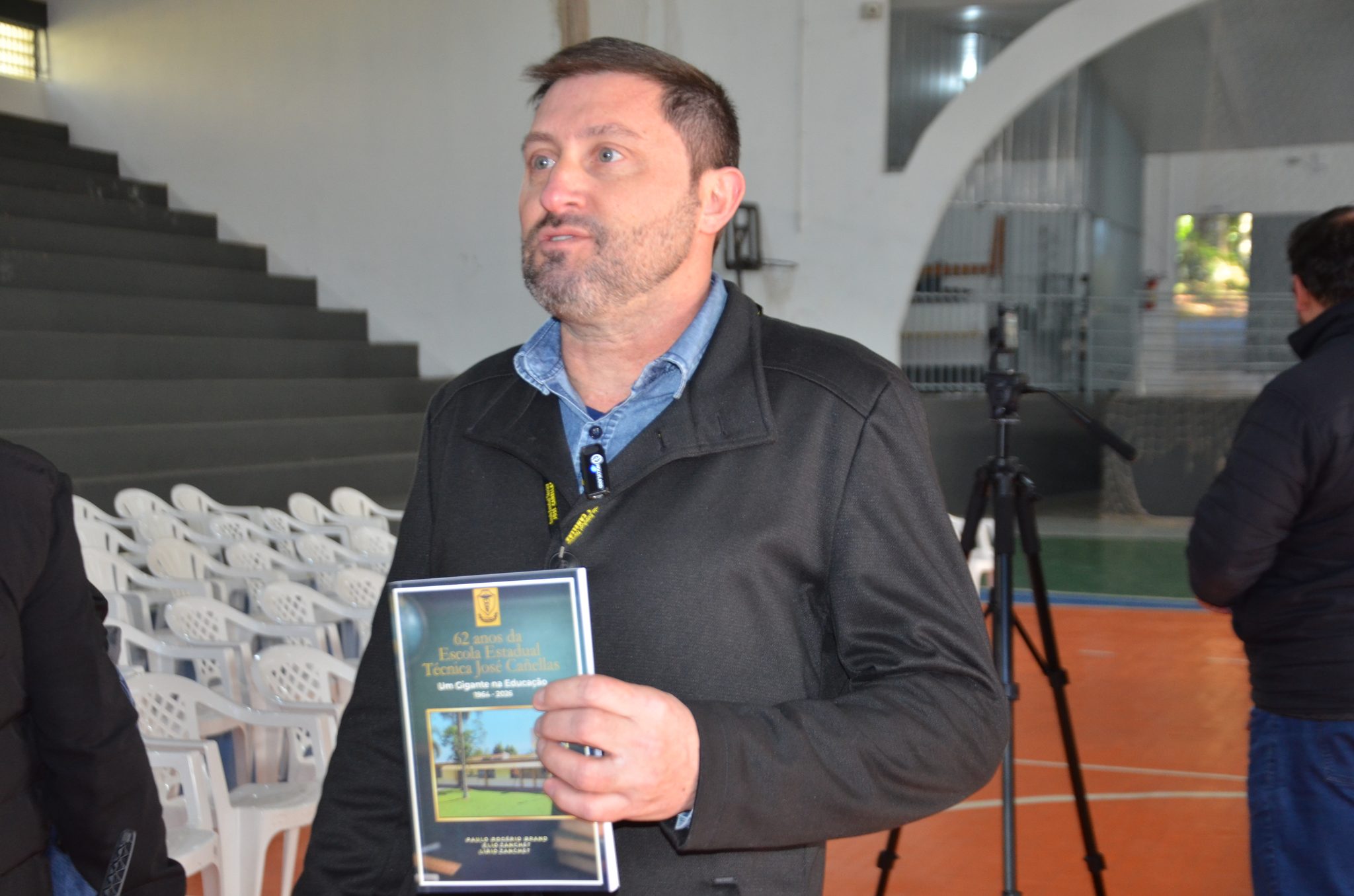 FW- Lançamento do livro “62 Anos da Escola Estadual Técnica José Cañellas – Um Gigante na Educação”