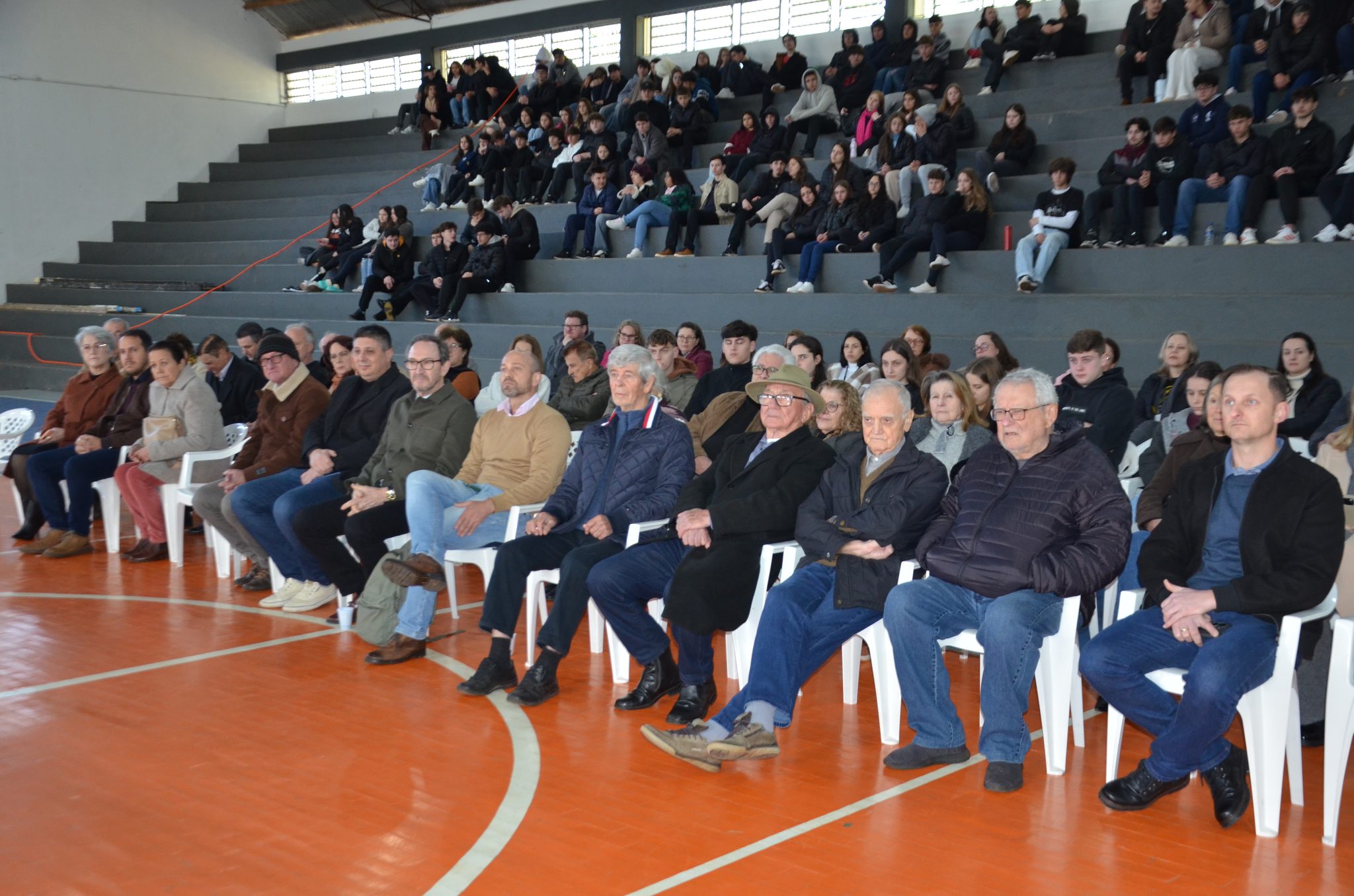 FW- Lançamento do livro “62 Anos da Escola Estadual Técnica José Cañellas – Um Gigante na Educação”