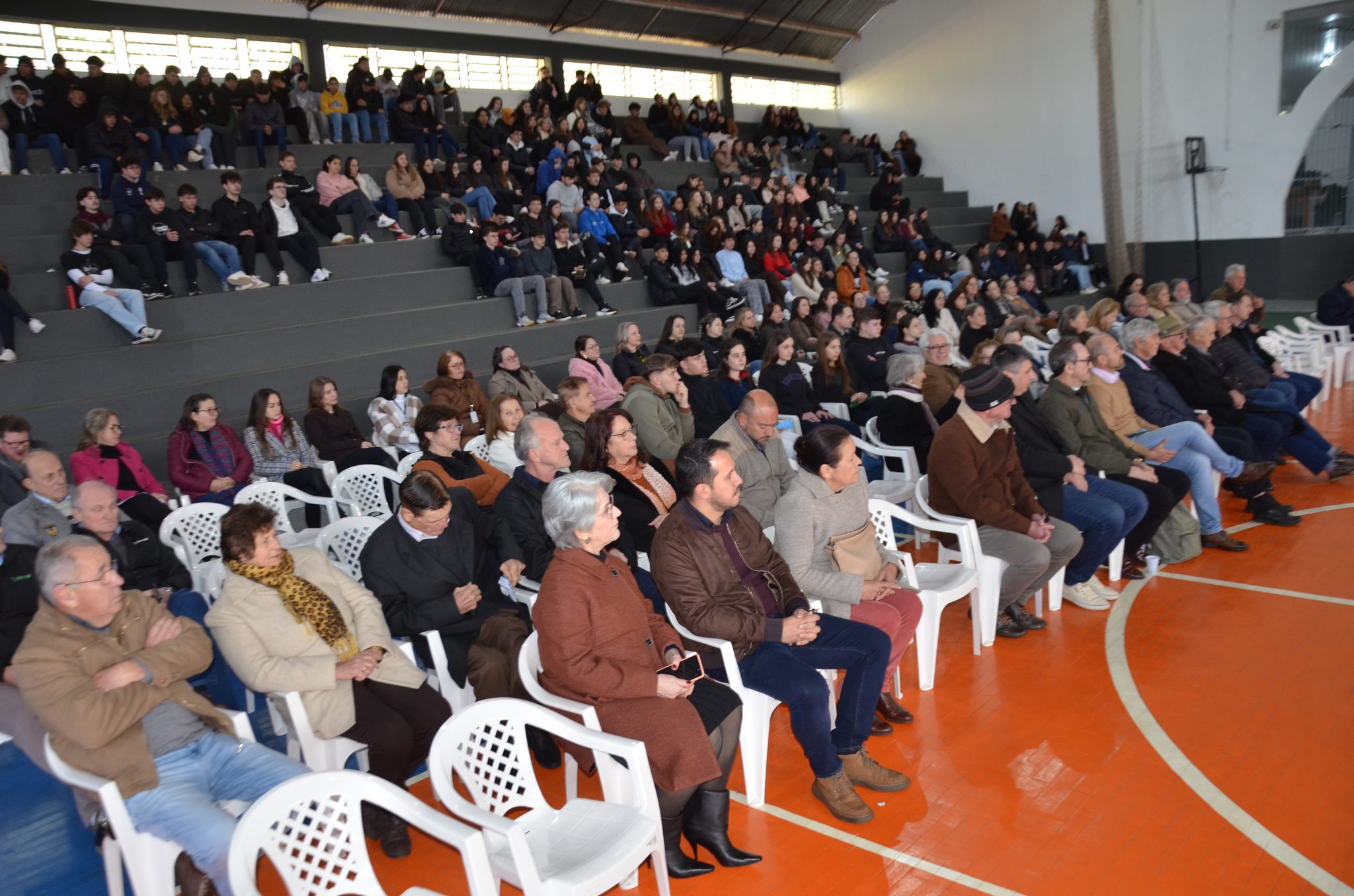 FW- Lançamento do livro “62 Anos da Escola Estadual Técnica José Cañellas – Um Gigante na Educação”