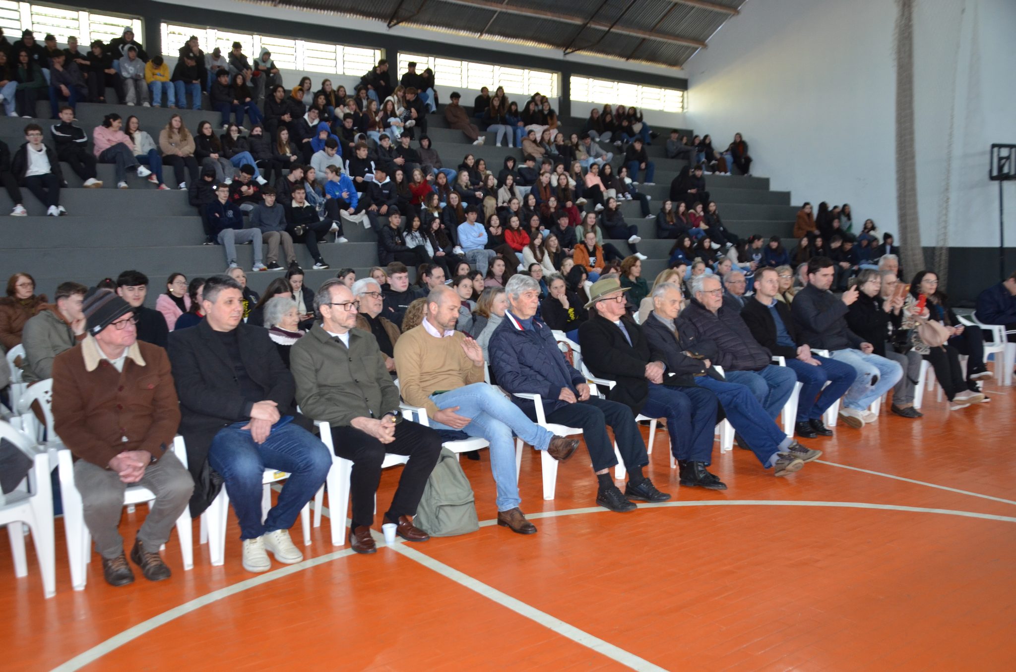 FW- Lançamento do livro “62 Anos da Escola Estadual Técnica José Cañellas – Um Gigante na Educação”