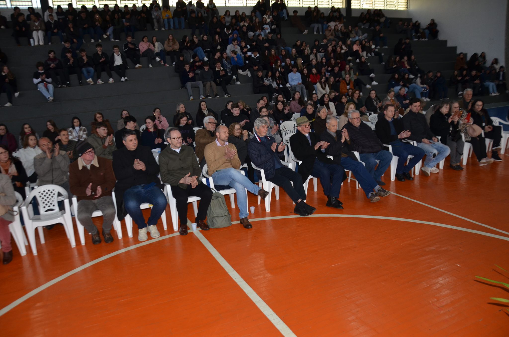 FW- Lançamento do livro “62 Anos da Escola Estadual Técnica José Cañellas – Um Gigante na Educação”