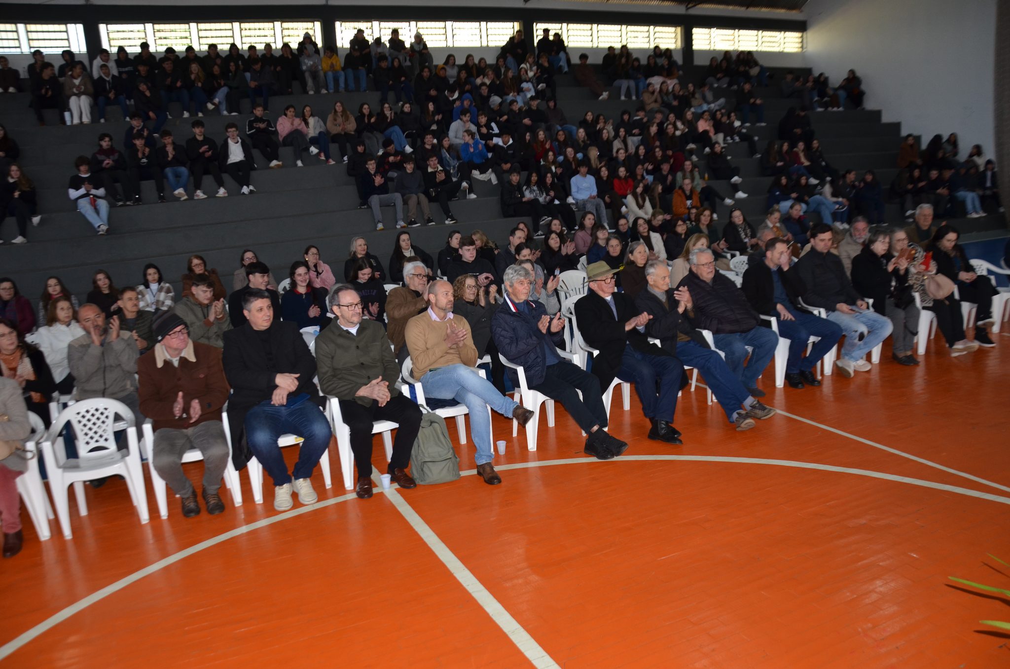 FW- Lançamento do livro “62 Anos da Escola Estadual Técnica José Cañellas – Um Gigante na Educação”