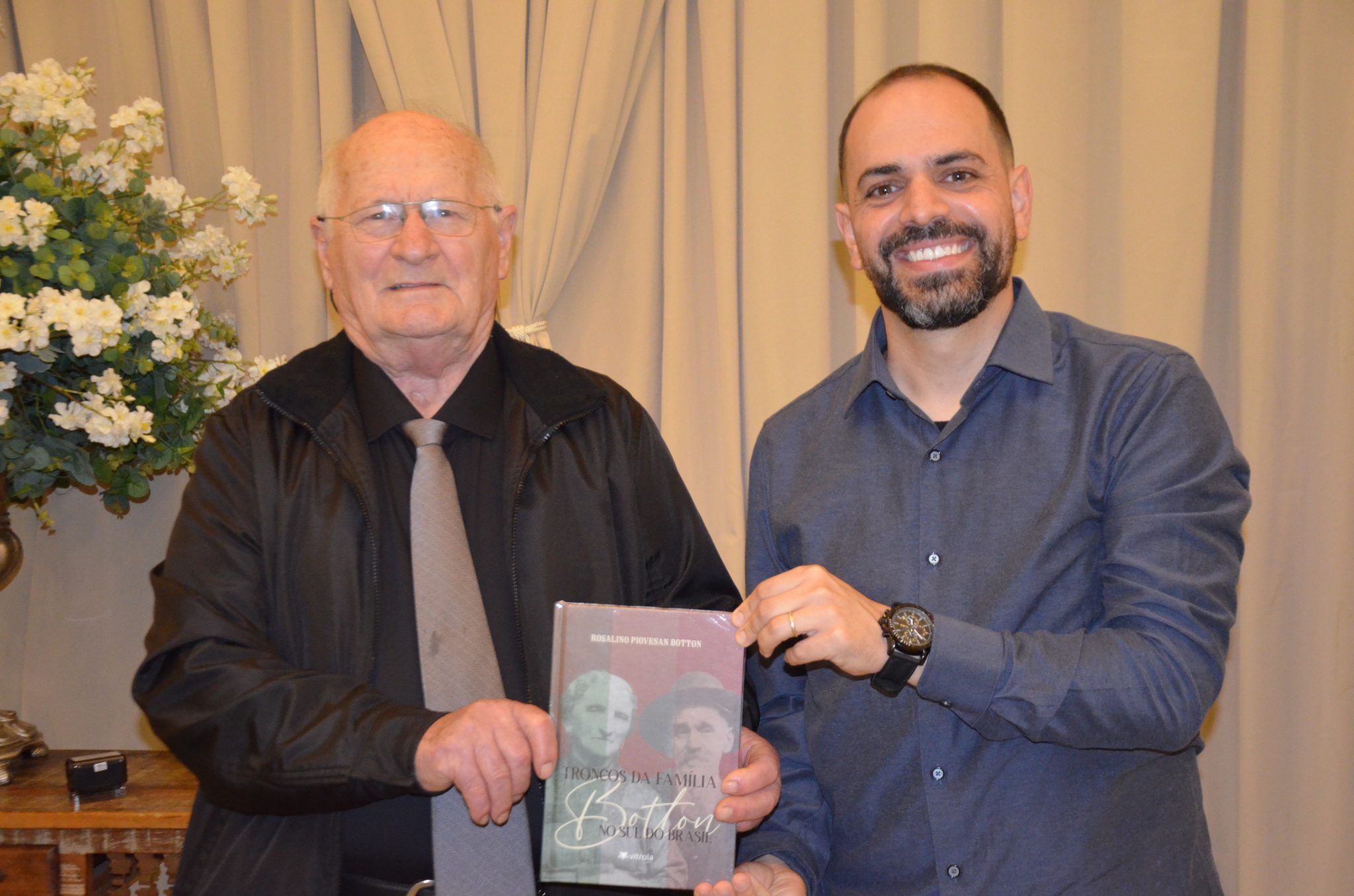 FW - Lançamento do Livro Troncos da Família Botton