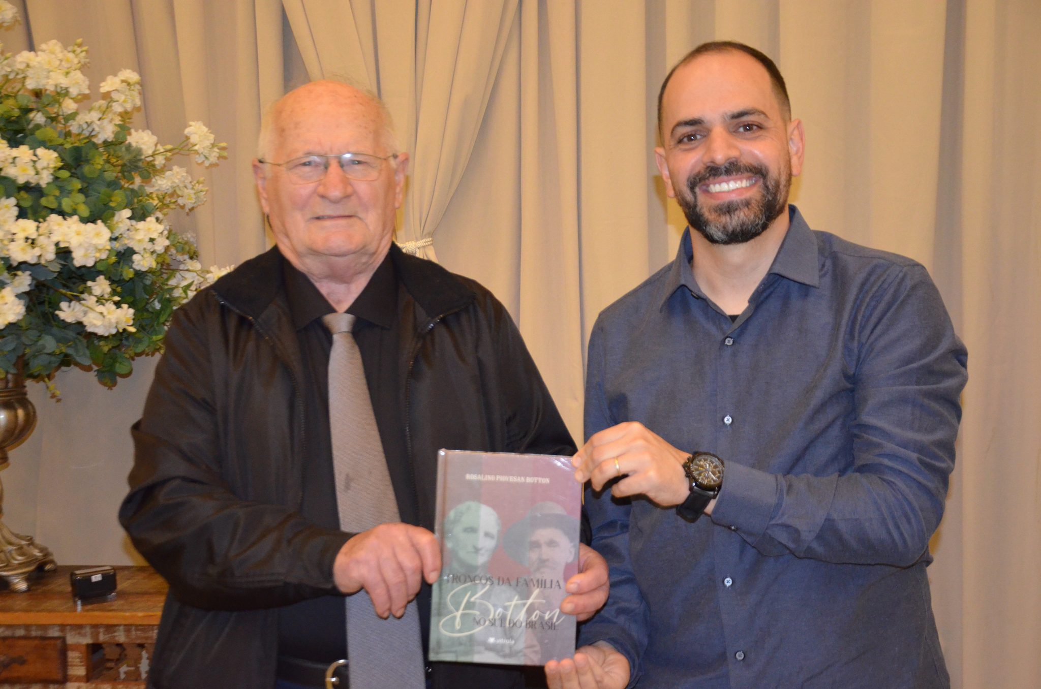 FW - Lançamento do Livro Troncos da Família Botton