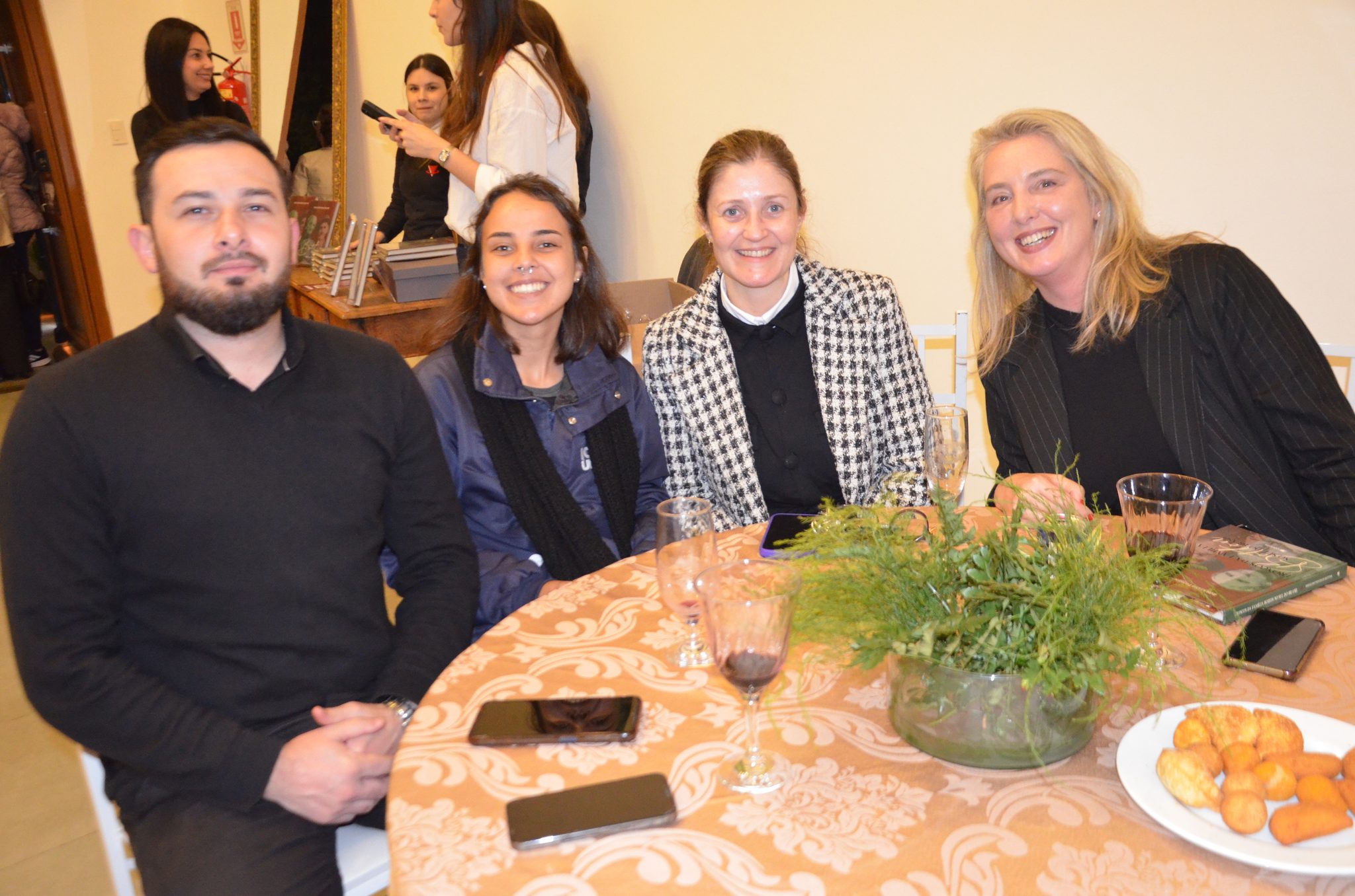 FW - Lançamento do Livro Troncos da Família Botton