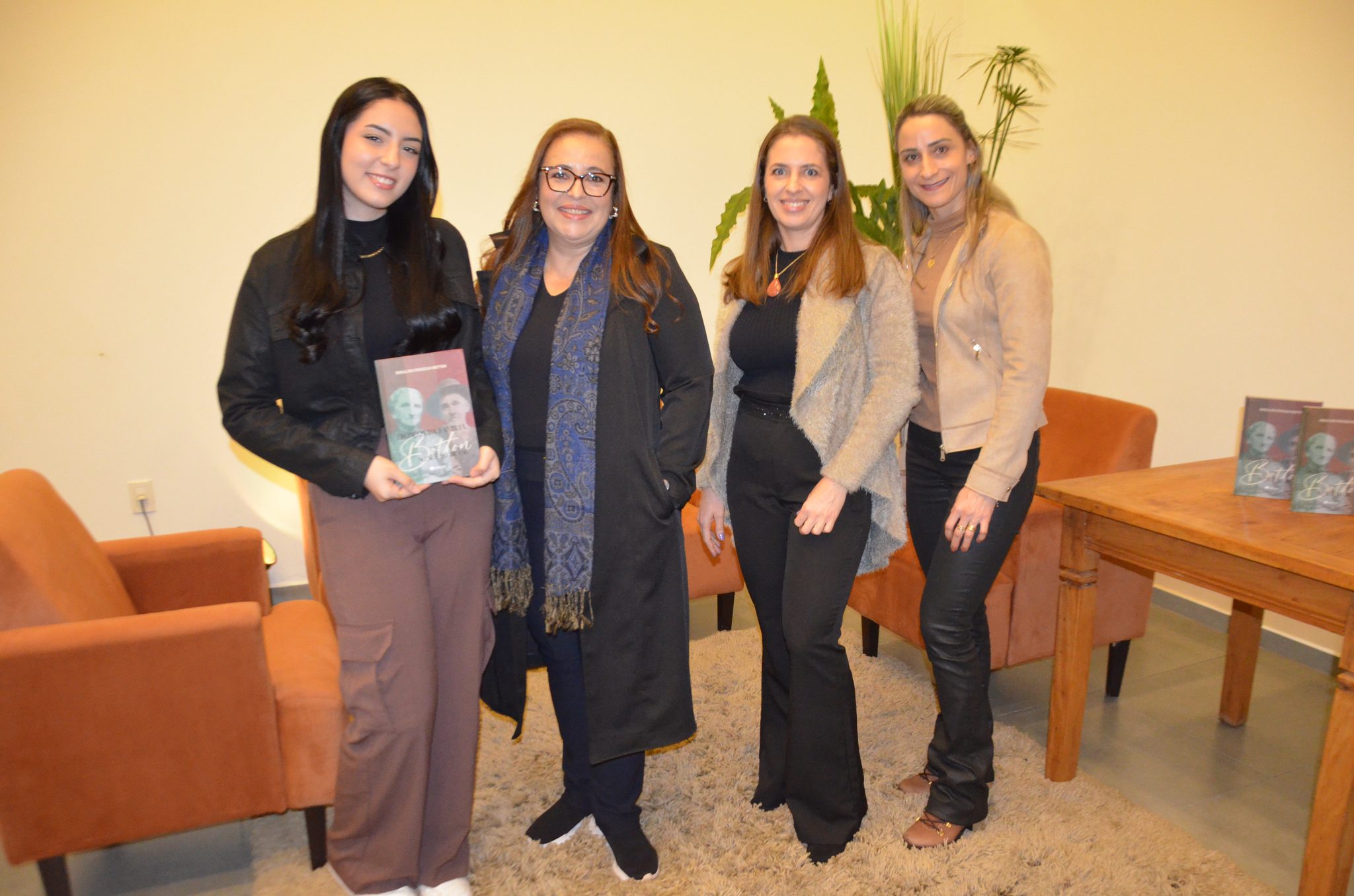 FW - Lançamento do Livro Troncos da Família Botton