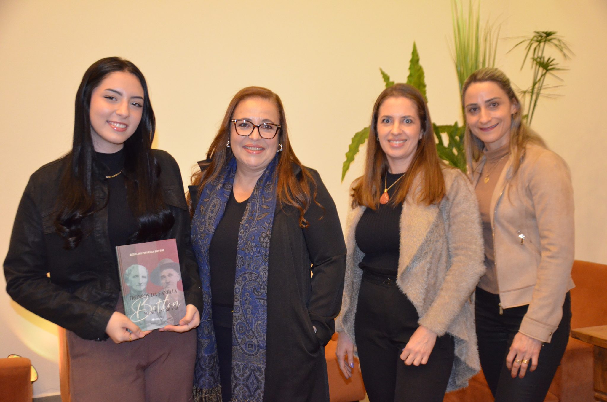 FW - Lançamento do Livro Troncos da Família Botton