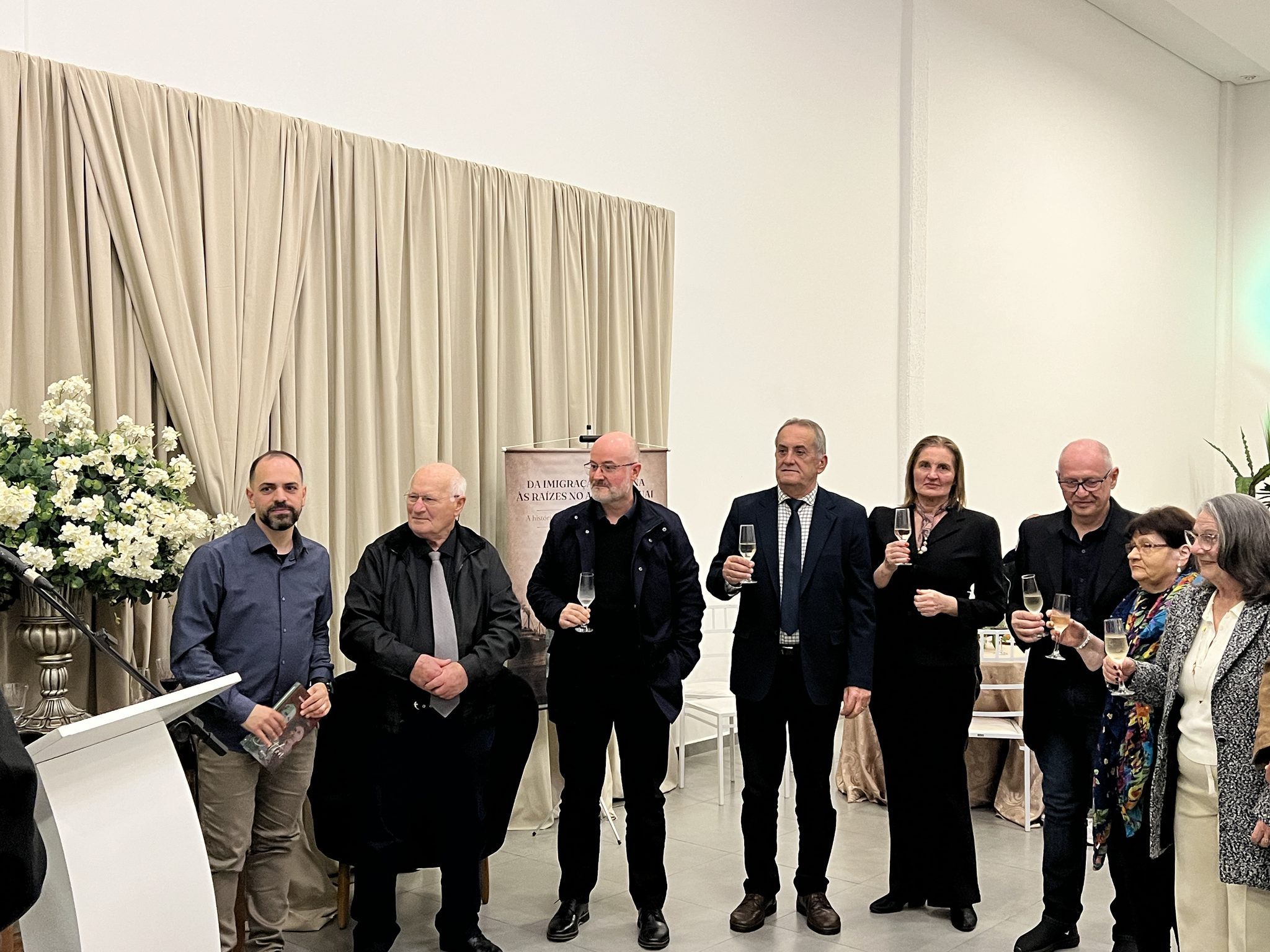 FW - Lançamento do Livro Troncos da Família Botton