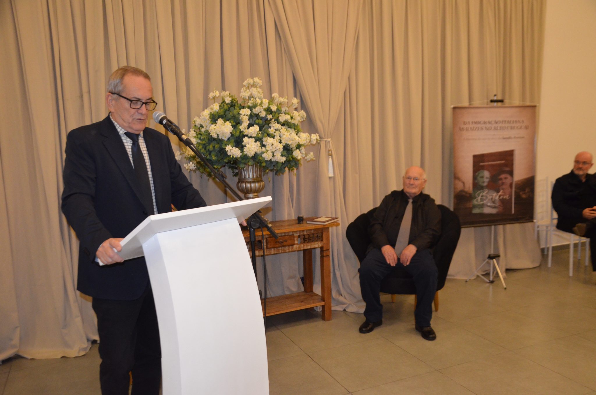 FW - Lançamento do Livro Troncos da Família Botton