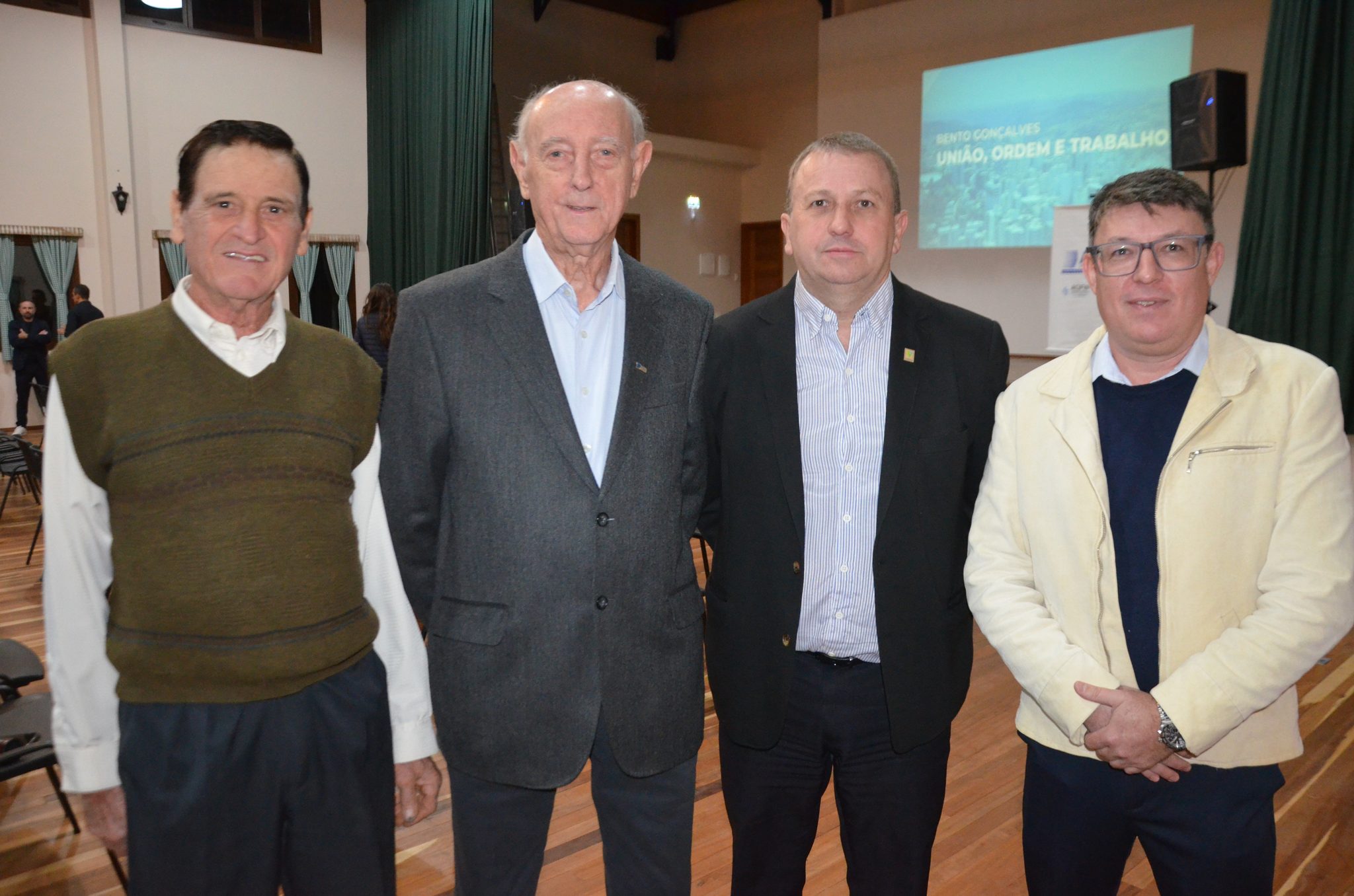 FW - Palestra da AEFW "Caminhos para o Desenvolvimento"