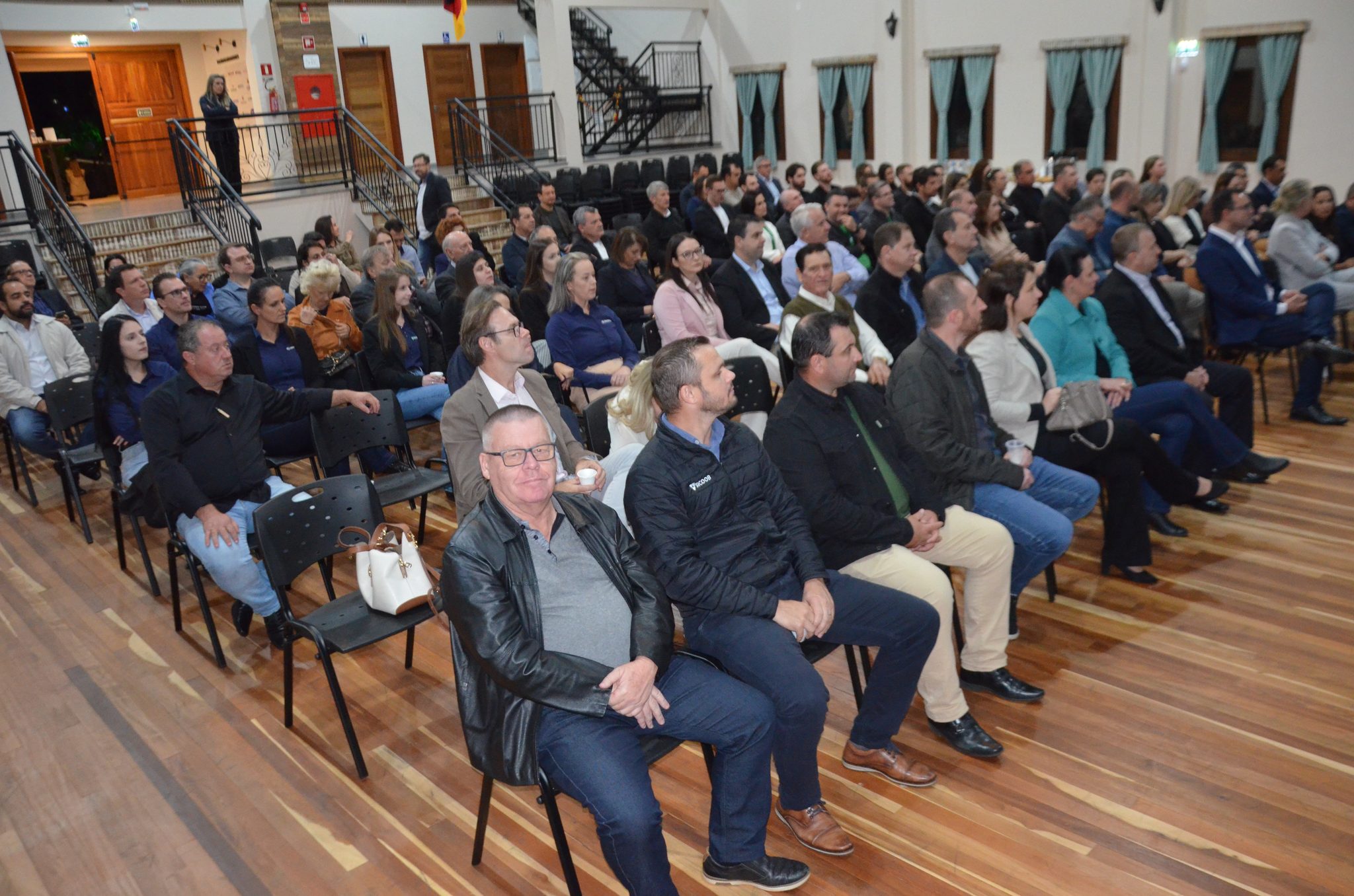 FW - Palestra da AEFW "Caminhos para o Desenvolvimento"