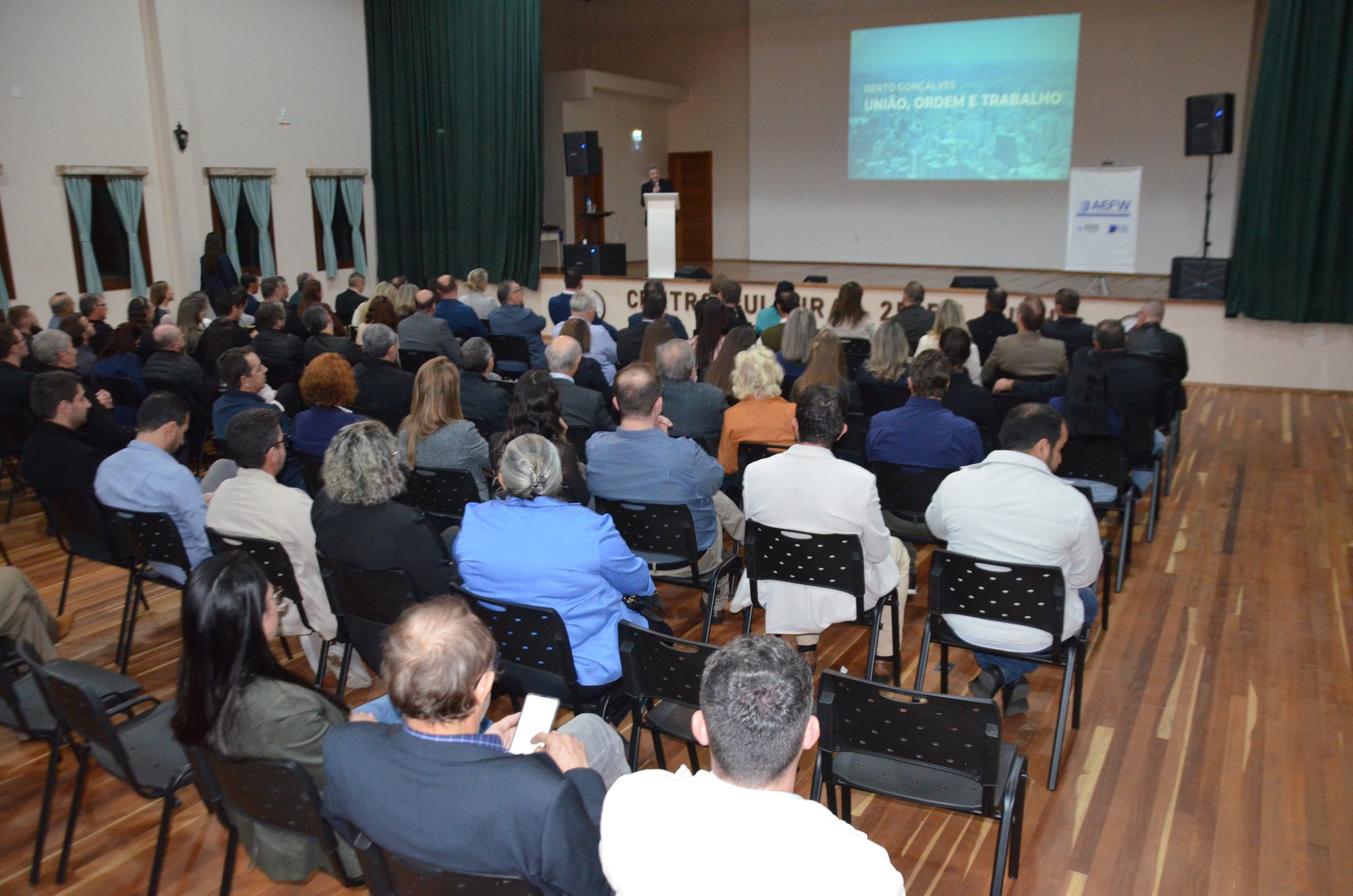 FW - Palestra da AEFW "Caminhos para o Desenvolvimento"