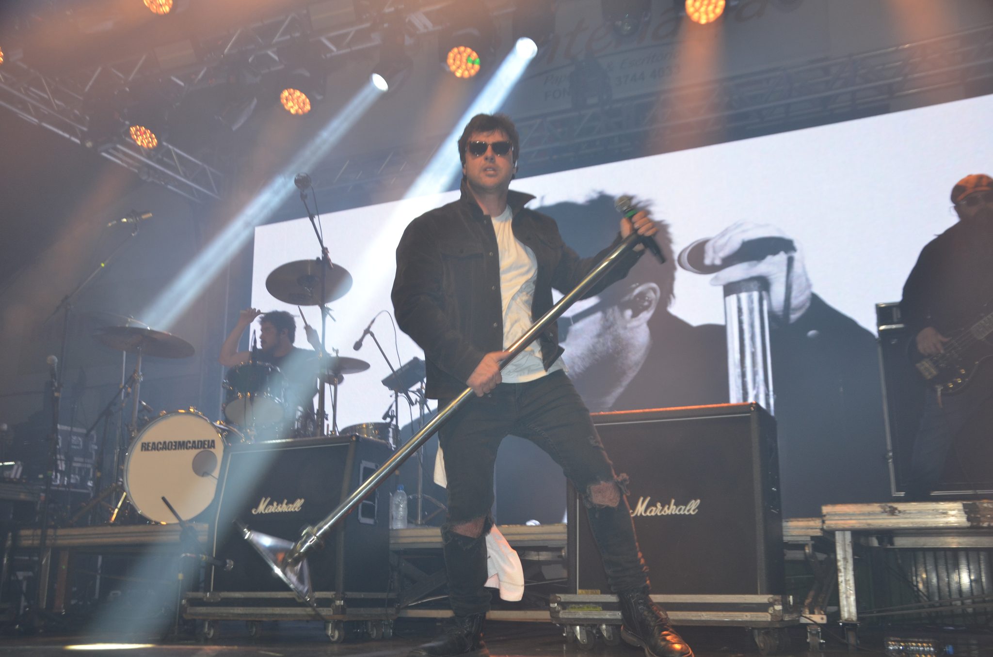 FW- Show Anjos do Hanngar e Reação em Cadeia