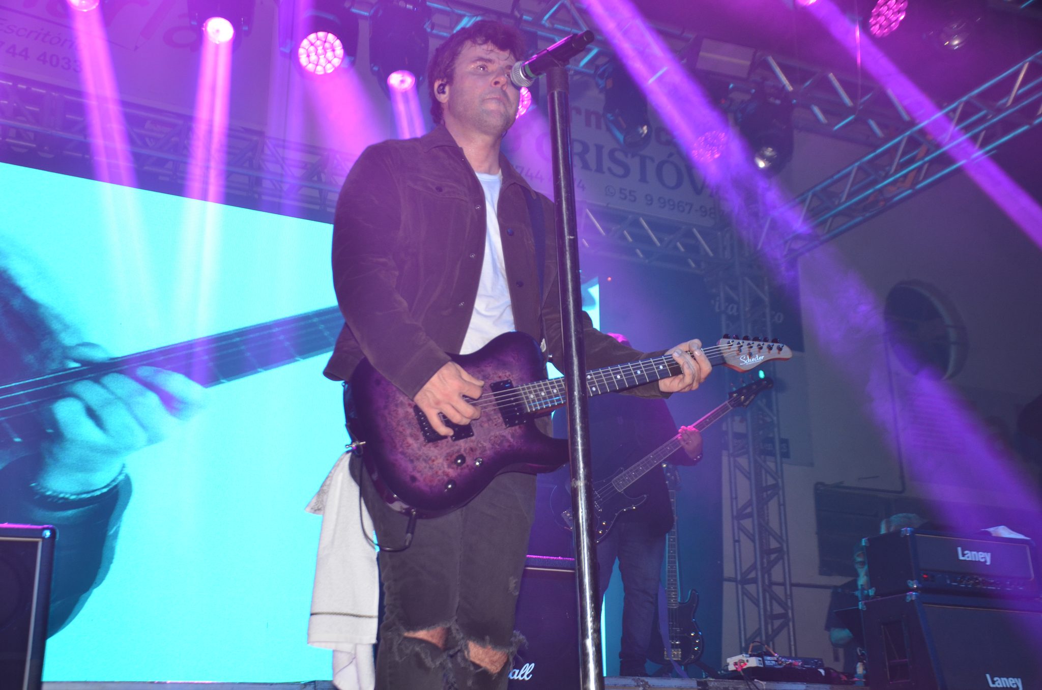 FW- Show Anjos do Hanngar e Reação em Cadeia