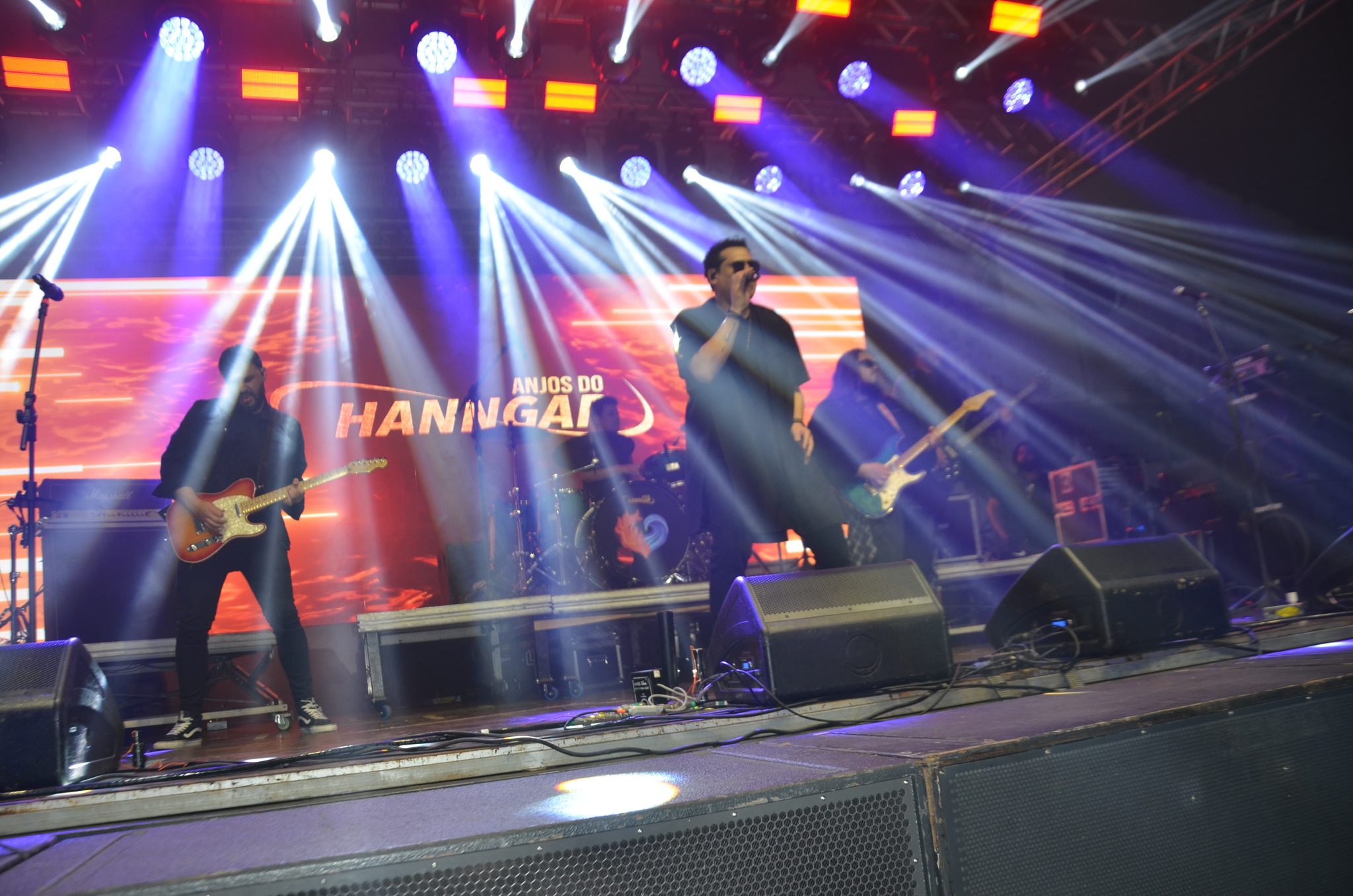 FW- Show Anjos do Hanngar e Reação em Cadeia