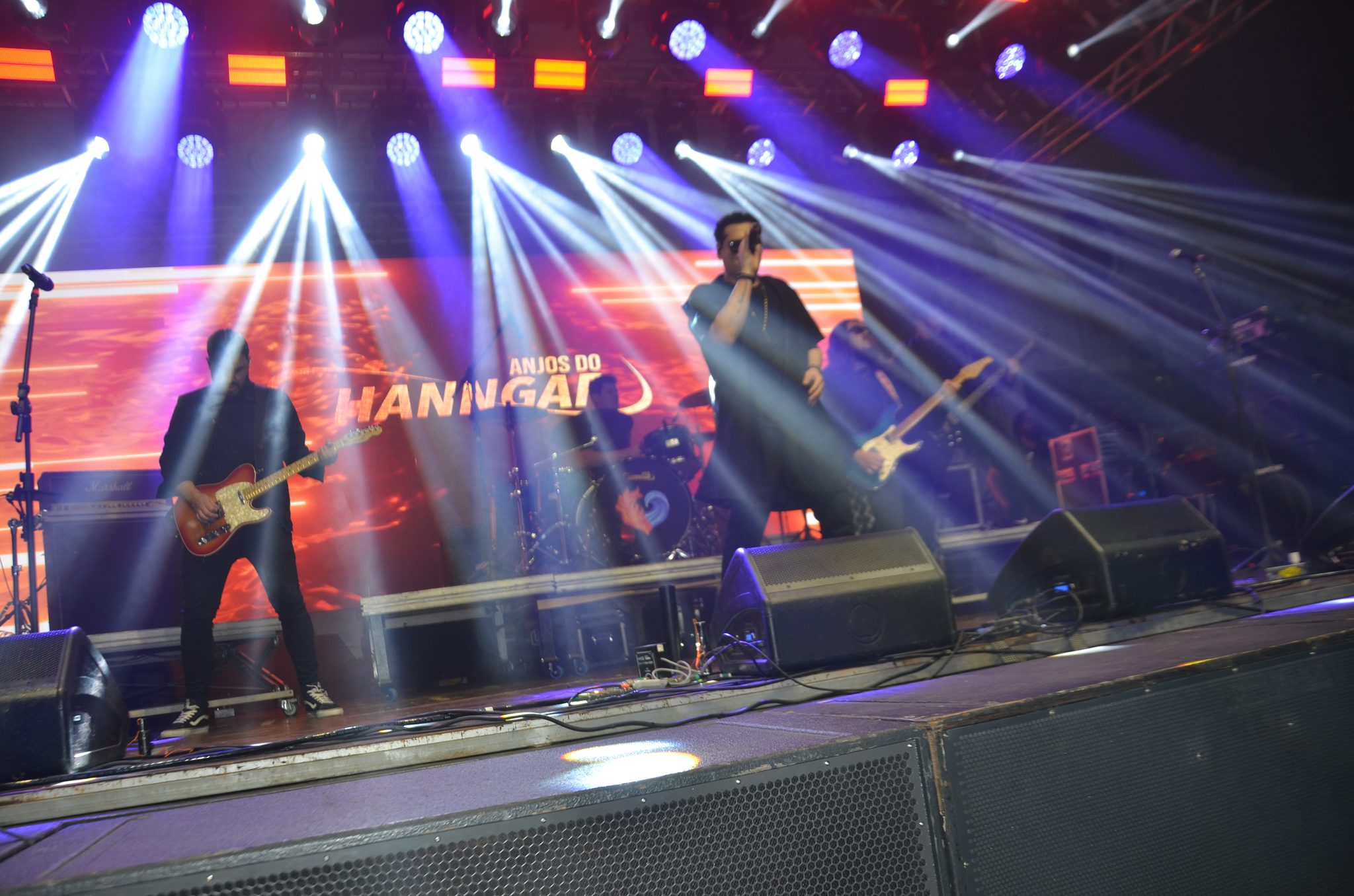 FW- Show Anjos do Hanngar e Reação em Cadeia