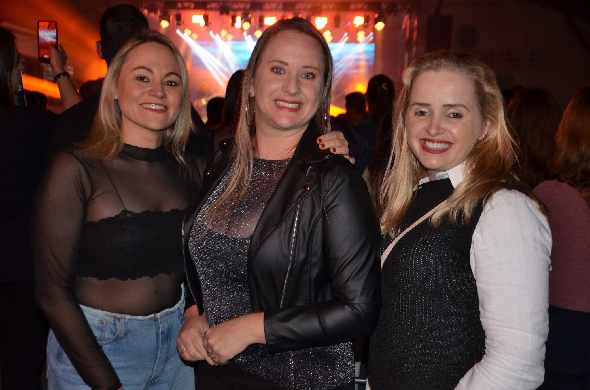 FW- Show Anjos do Hanngar e Reação em Cadeia