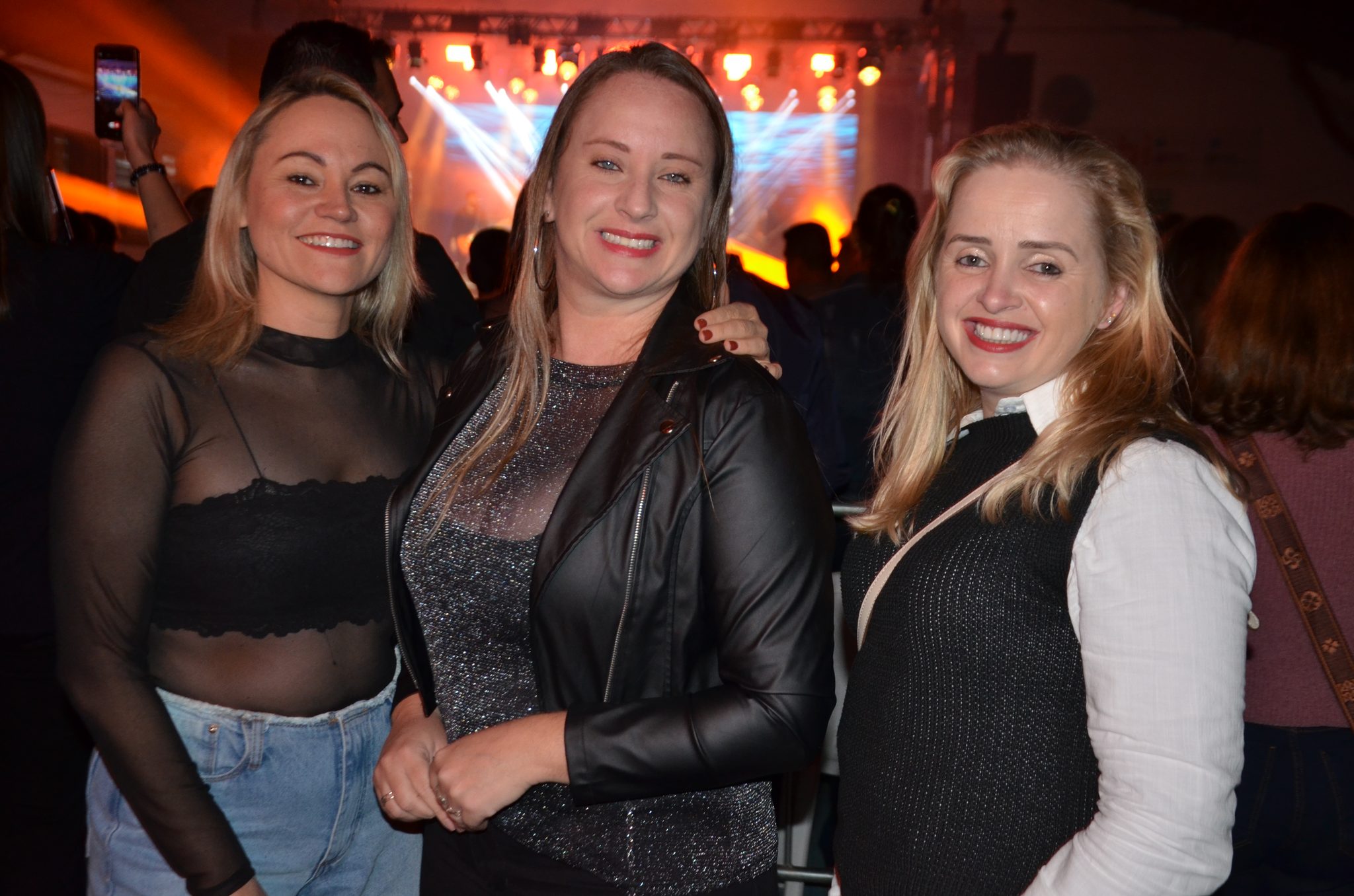 FW- Show Anjos do Hanngar e Reação em Cadeia
