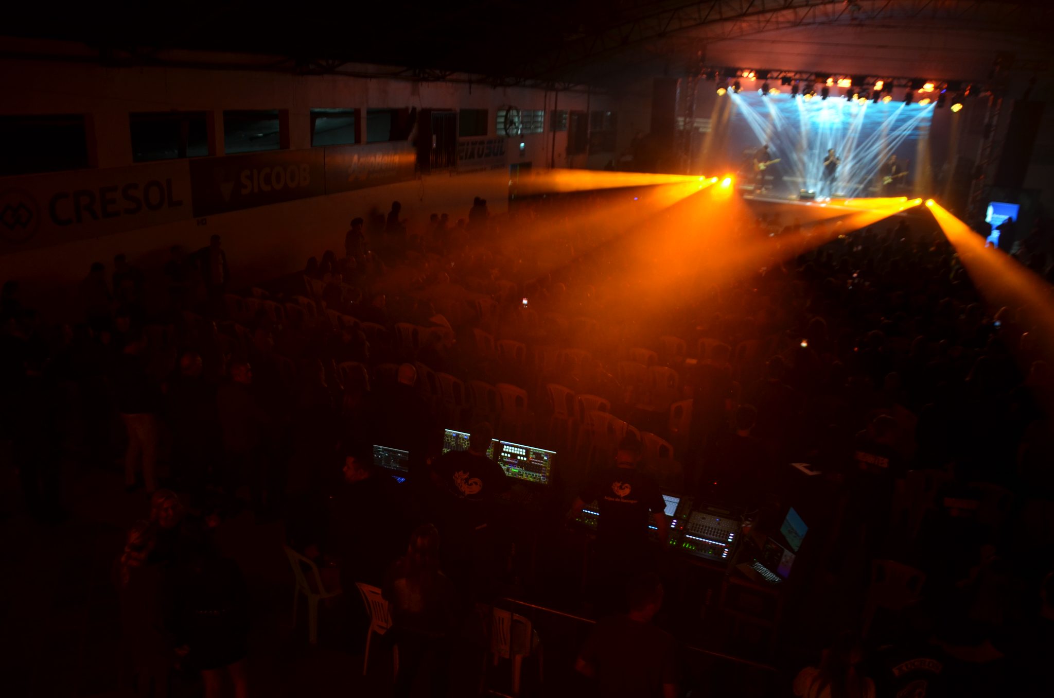 FW- Show Anjos do Hanngar e Reação em Cadeia