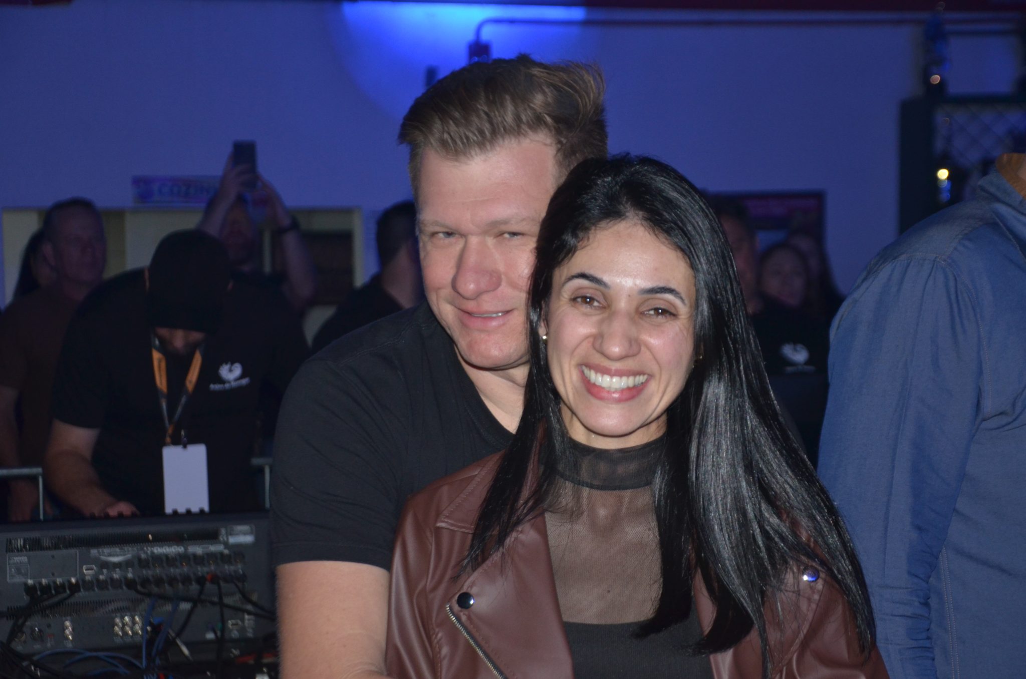 FW- Show Anjos do Hanngar e Reação em Cadeia