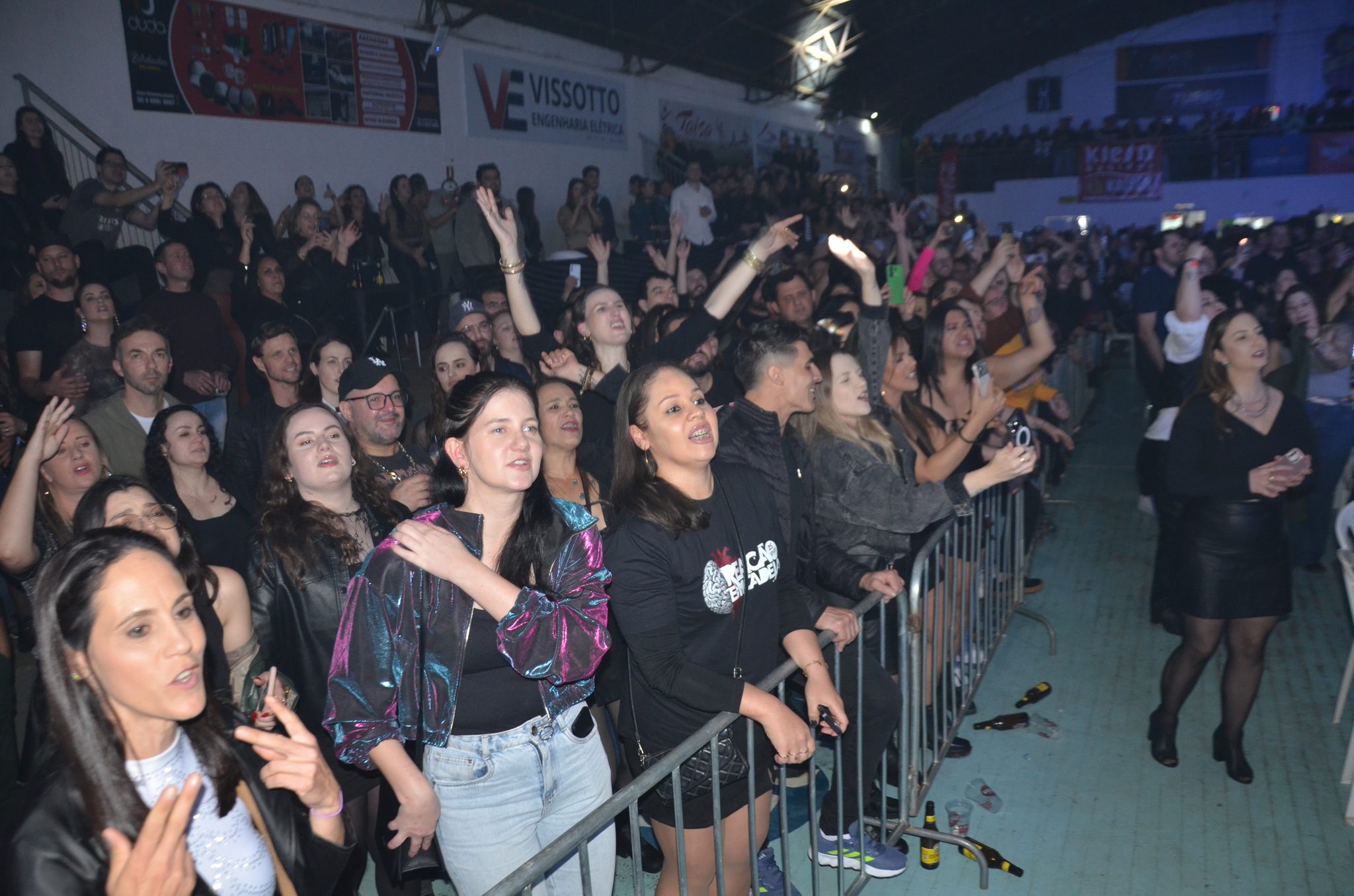 FW- Show Anjos do Hanngar e Reação em Cadeia
