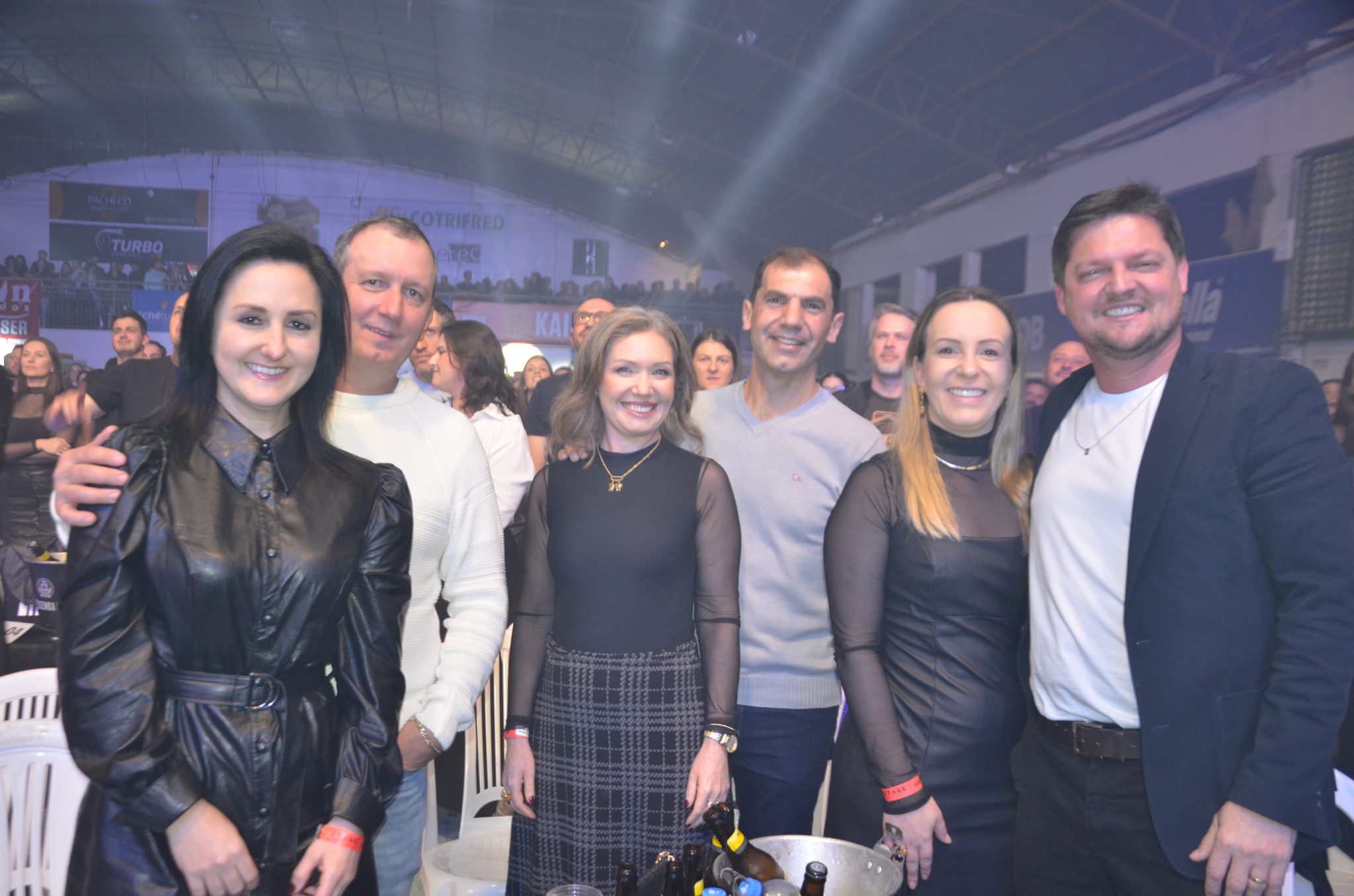 FW- Show Anjos do Hanngar e Reação em Cadeia