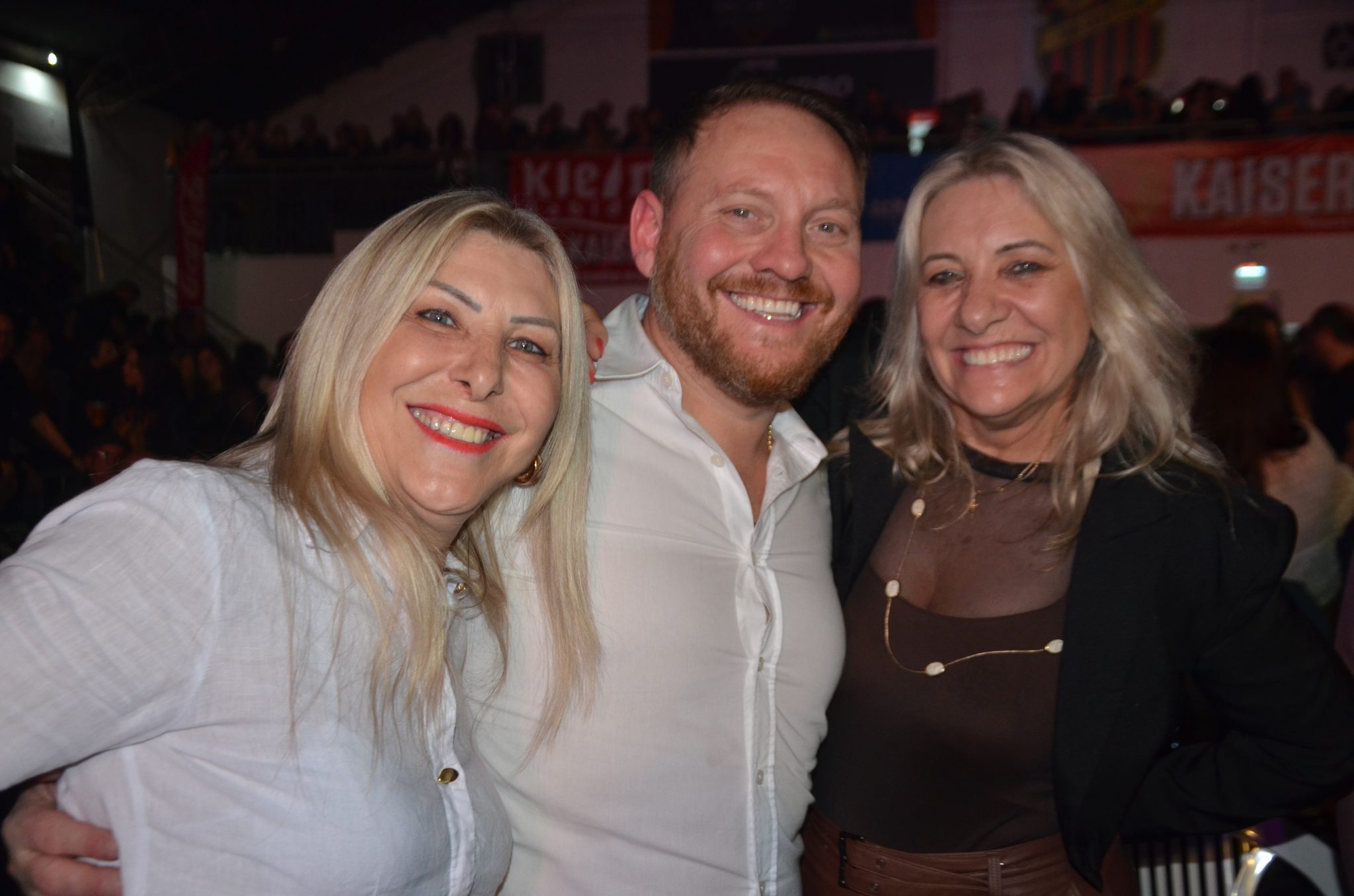 FW- Show Anjos do Hanngar e Reação em Cadeia