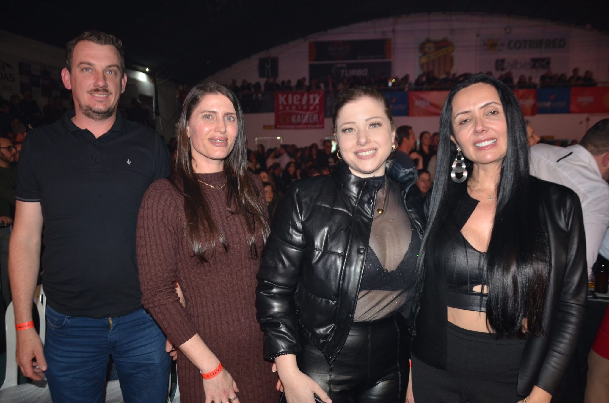FW- Show Anjos do Hanngar e Reação em Cadeia